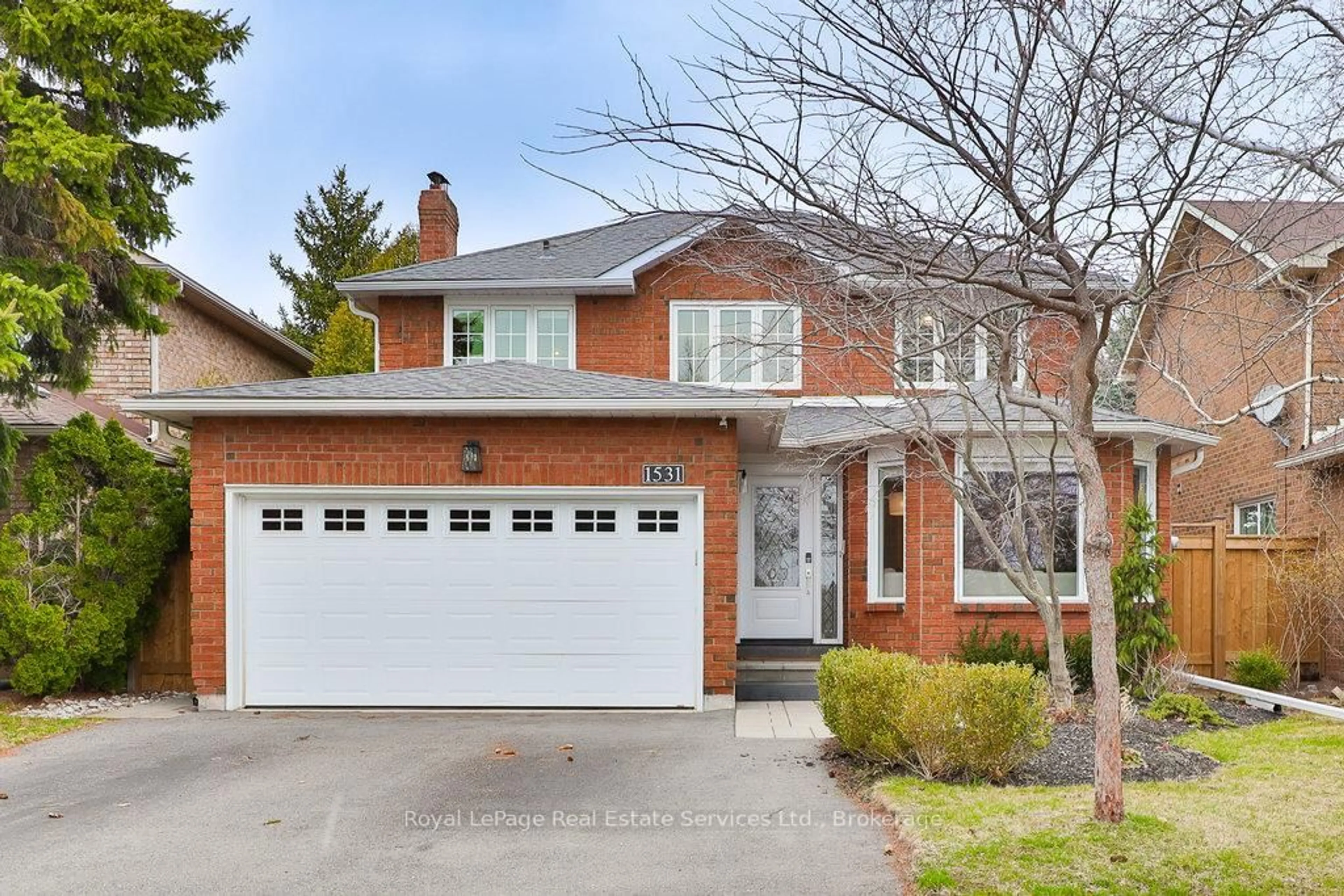 Home with brick exterior material, street for 1531 Stoneybrook Tr, Oakville Ontario L6M 2R4