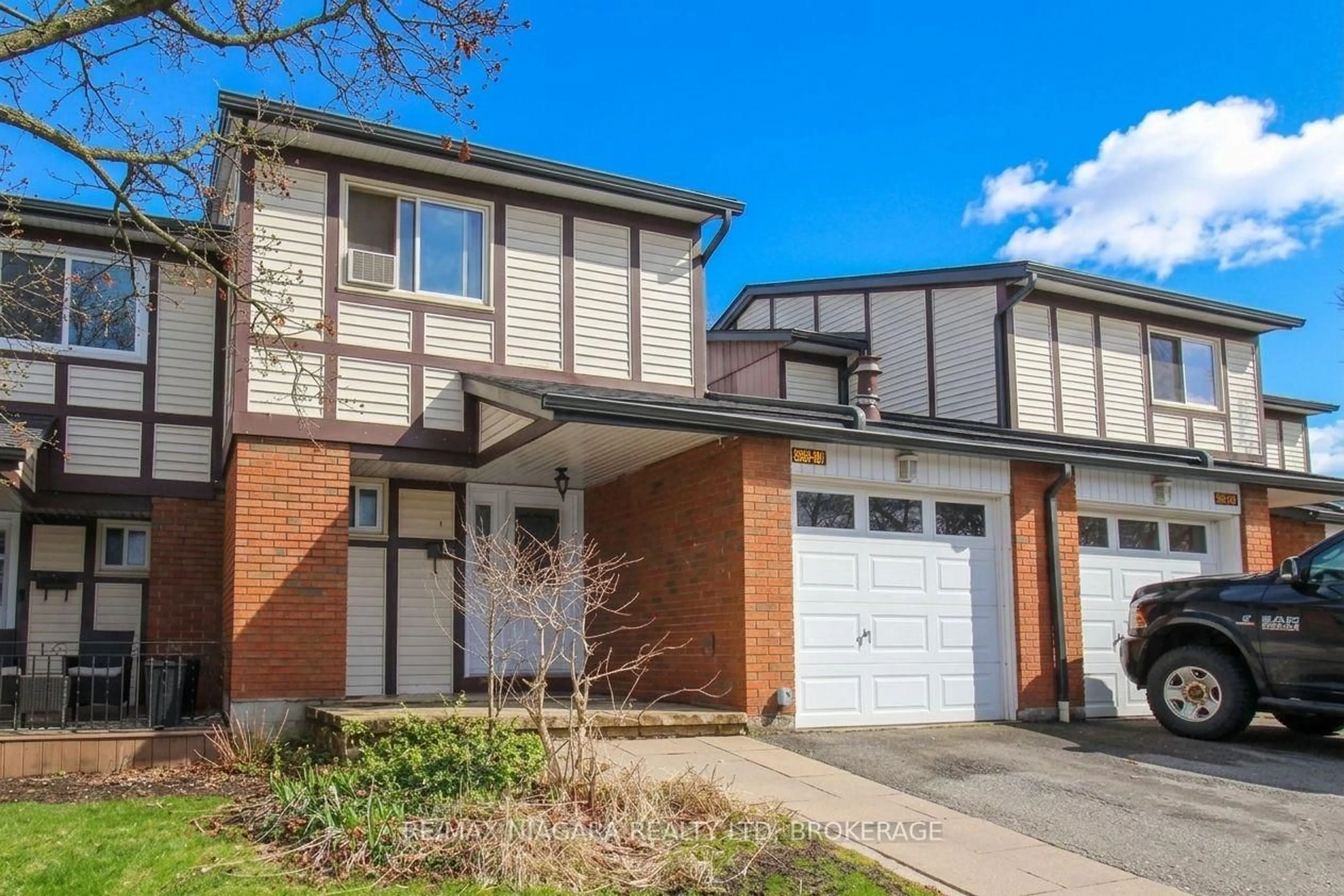 Home with brick exterior material, street for 5095 Pinedale Ave #106, Burlington Ontario L7L 5K3