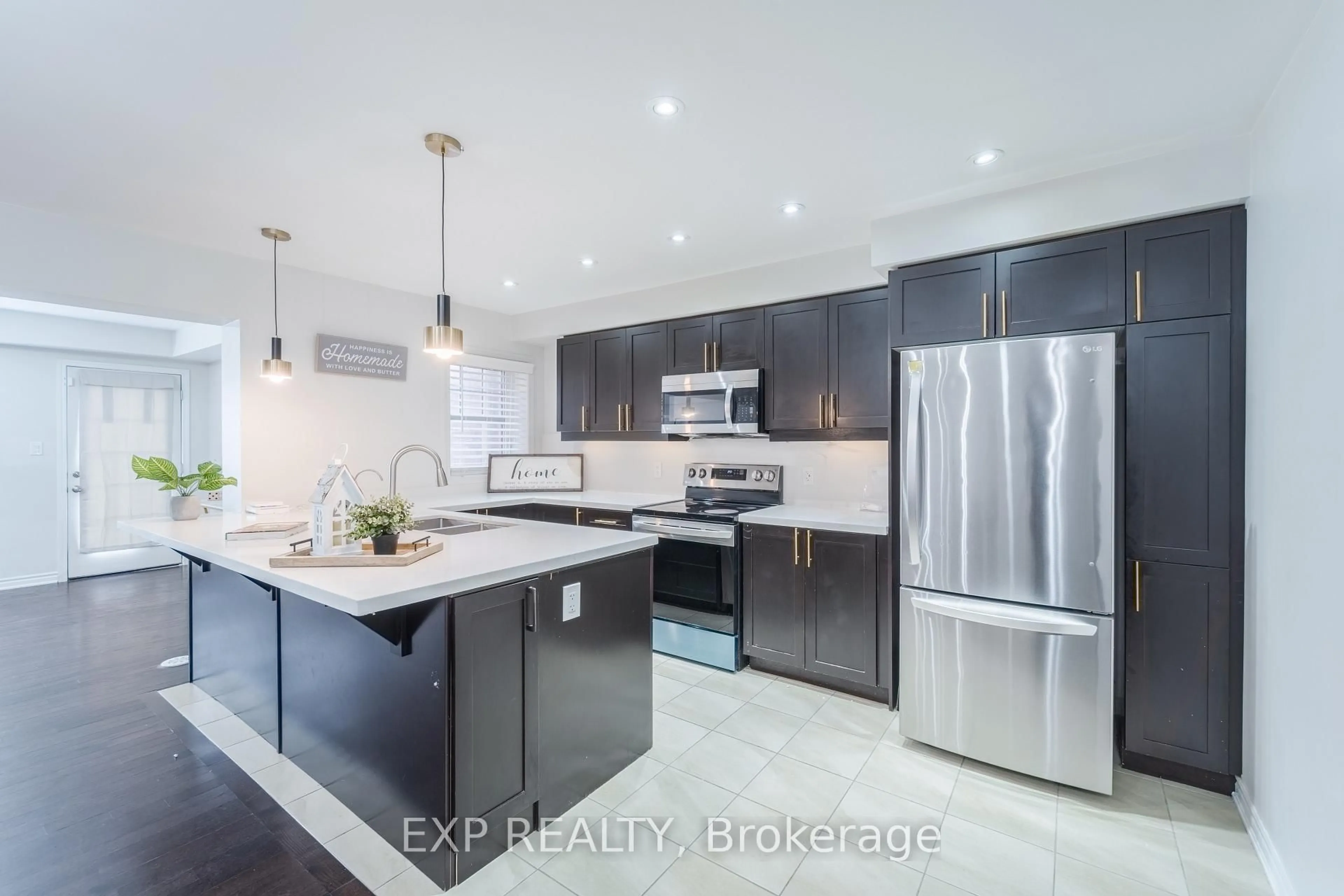 Open concept kitchen, unknown for 1000 Asleton Blvd #84, Milton Ontario L9T 9L2