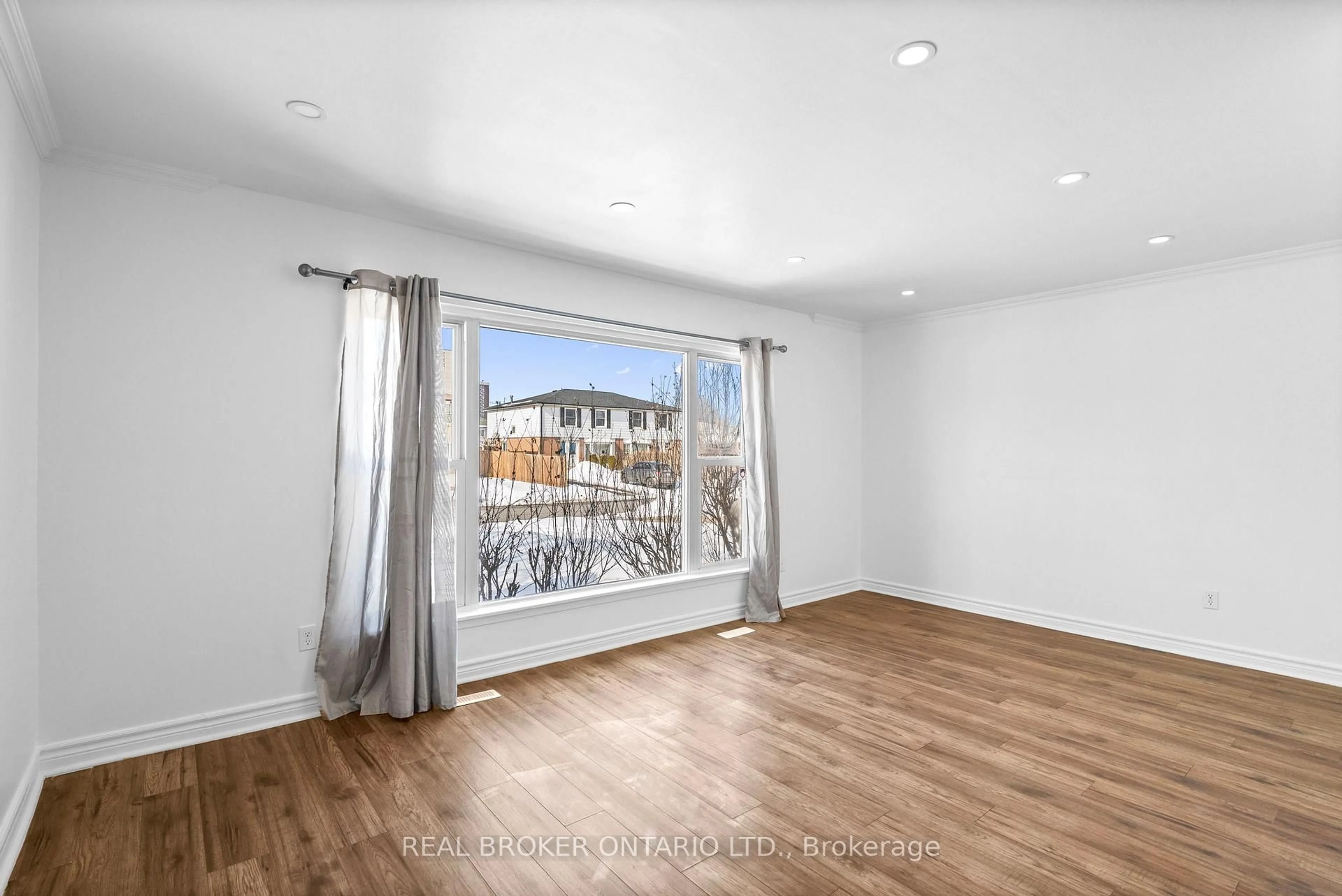 A pic of a room for 11 Cathcart Cres, Brampton Ontario L6T 2A4