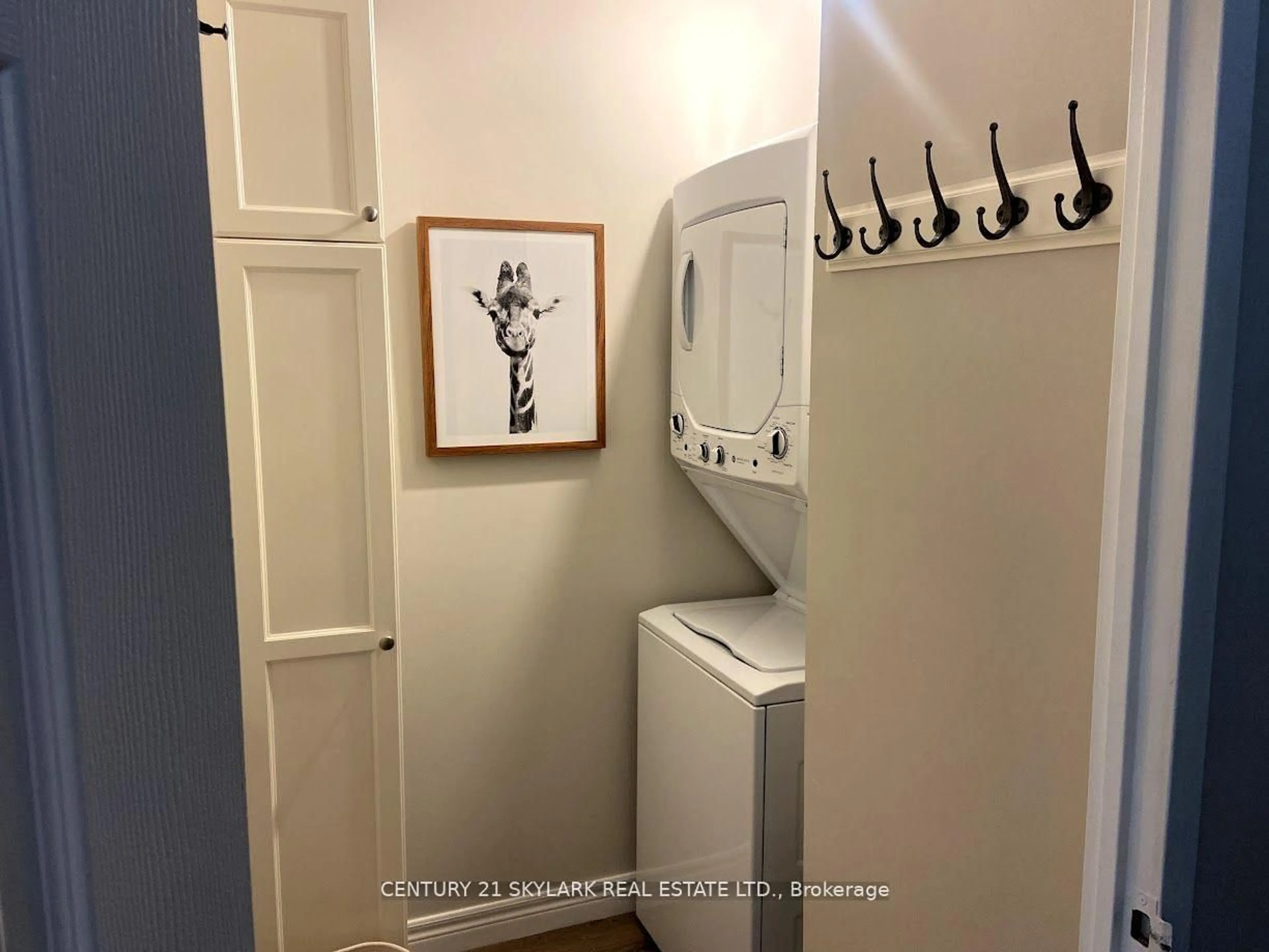 Laundry room for 8 Lisa St #706, Brampton Ontario L6Y 3V1