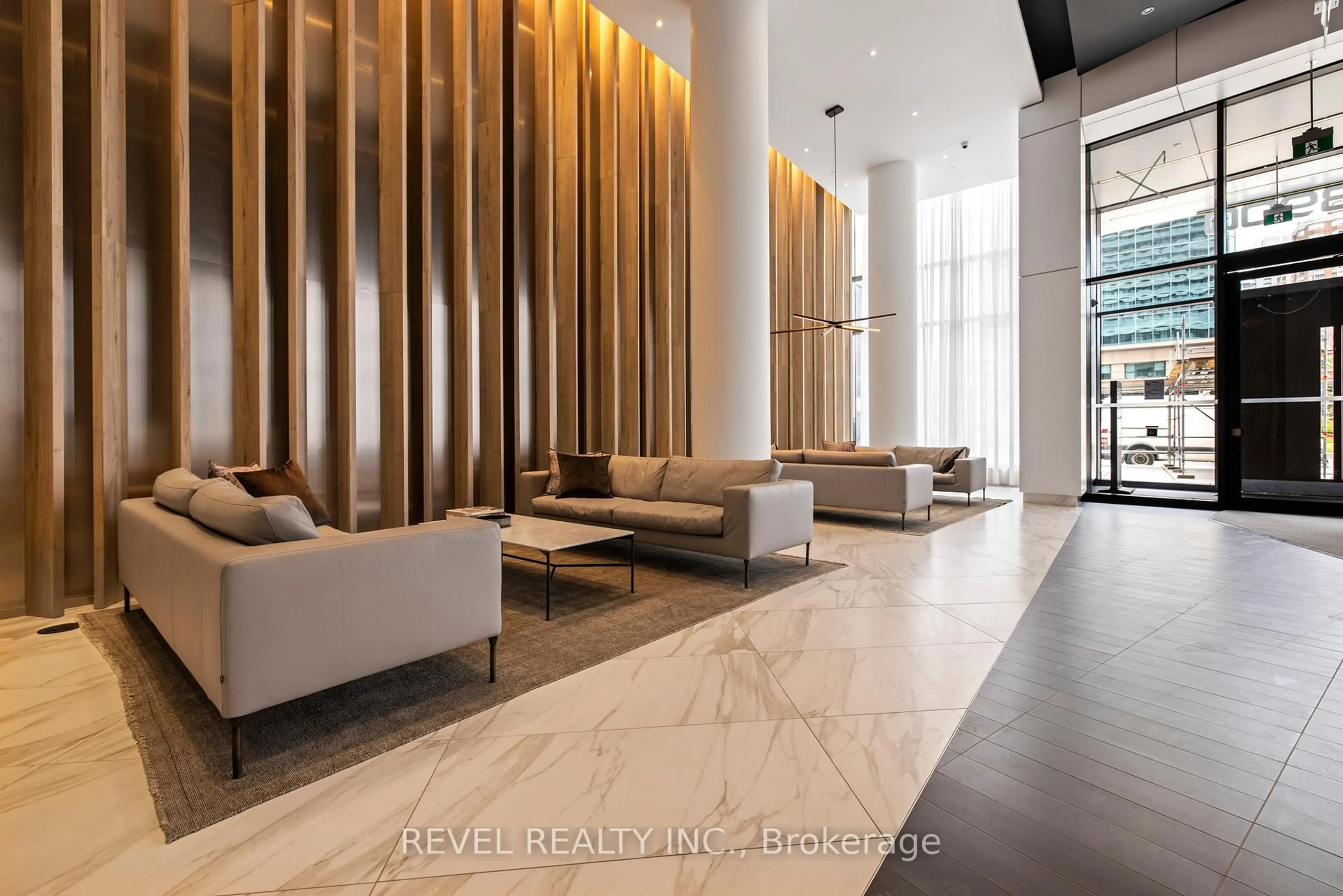 Lobby for 3900 Confederation Pkwy #2408, Mississauga Ontario L5B 0M3