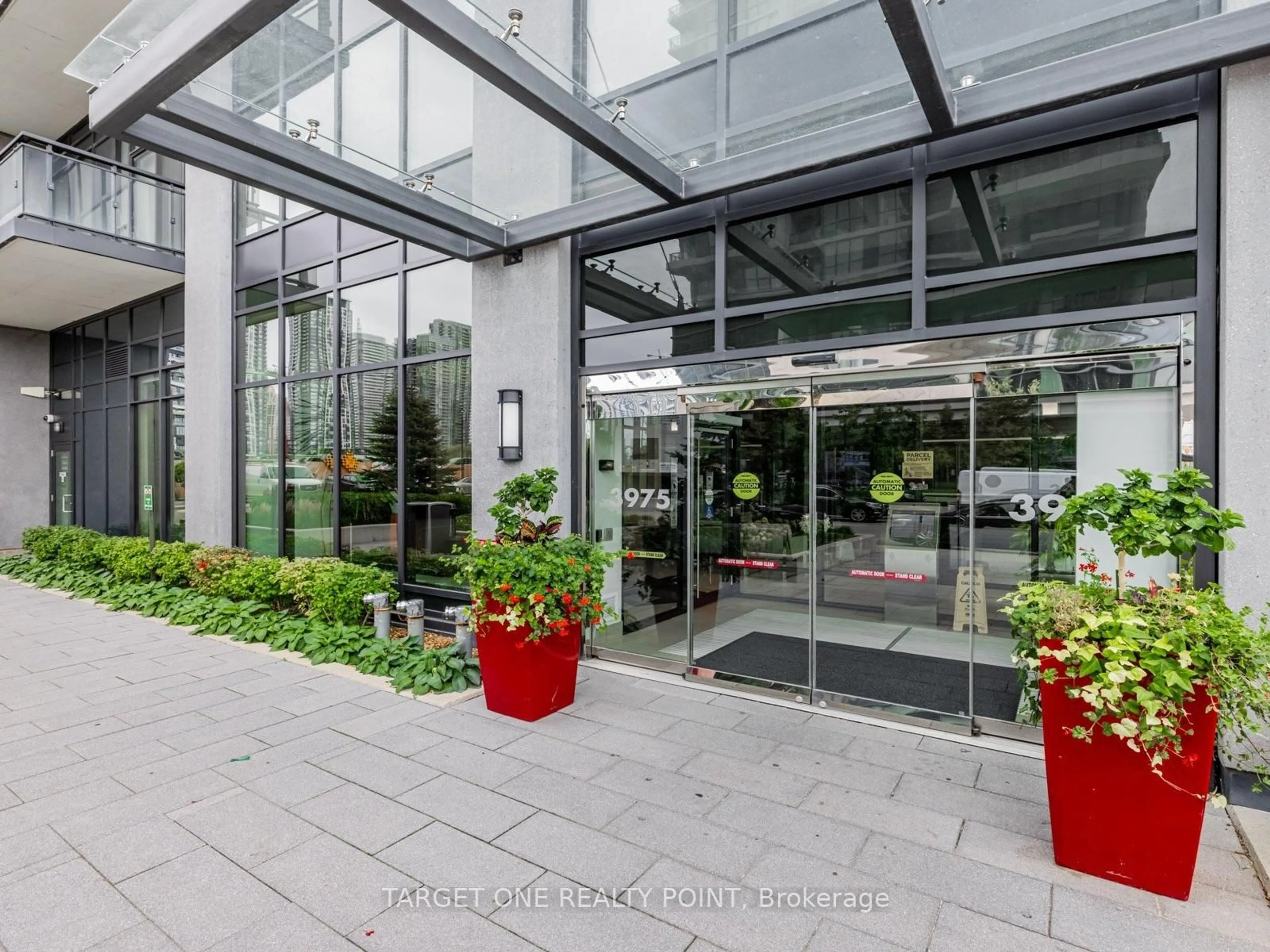 Indoor foyer for 3975 Grand Park Dr #802, Mississauga Ontario L5B 0K4