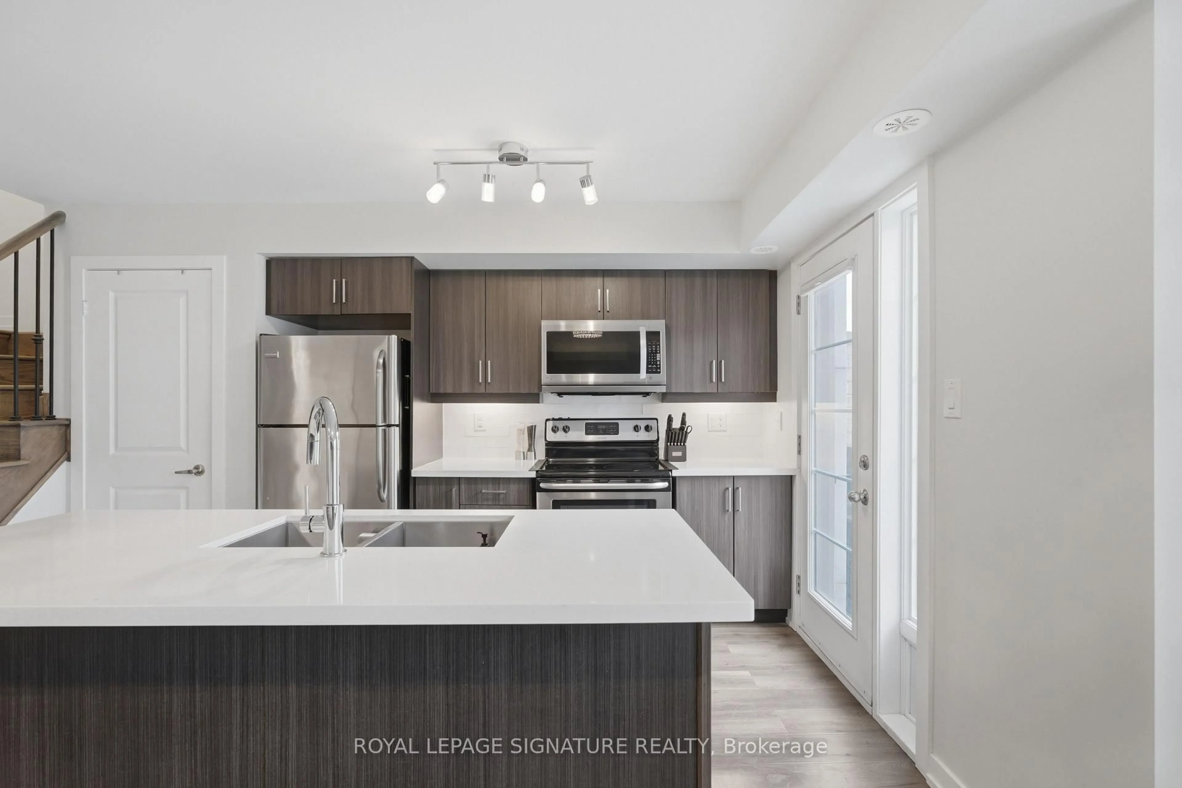 Open concept kitchen, unknown for 2315 Sheppard Ave #50, Toronto Ontario M9M 0E8