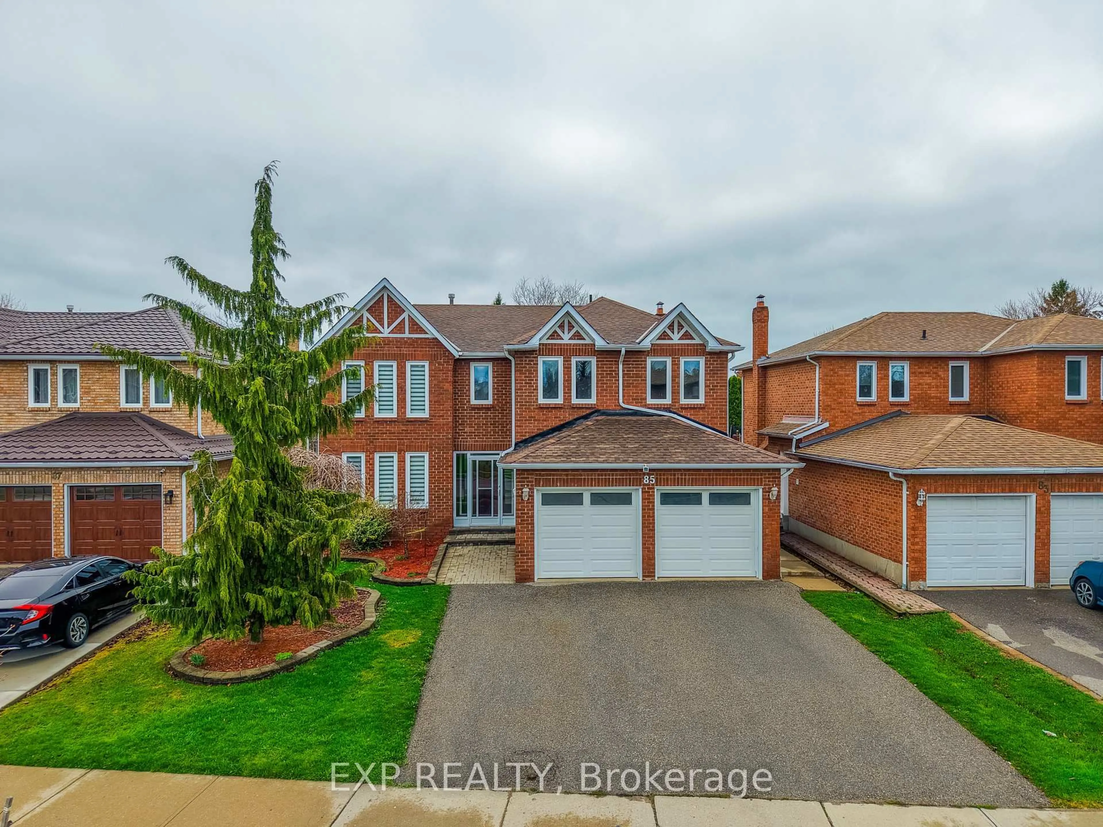 A pic from outside/outdoor area/front of a property/back of a property/a pic from drone, street for 85 Professor's Lake Pkwy, Brampton Ontario L6S 4T4