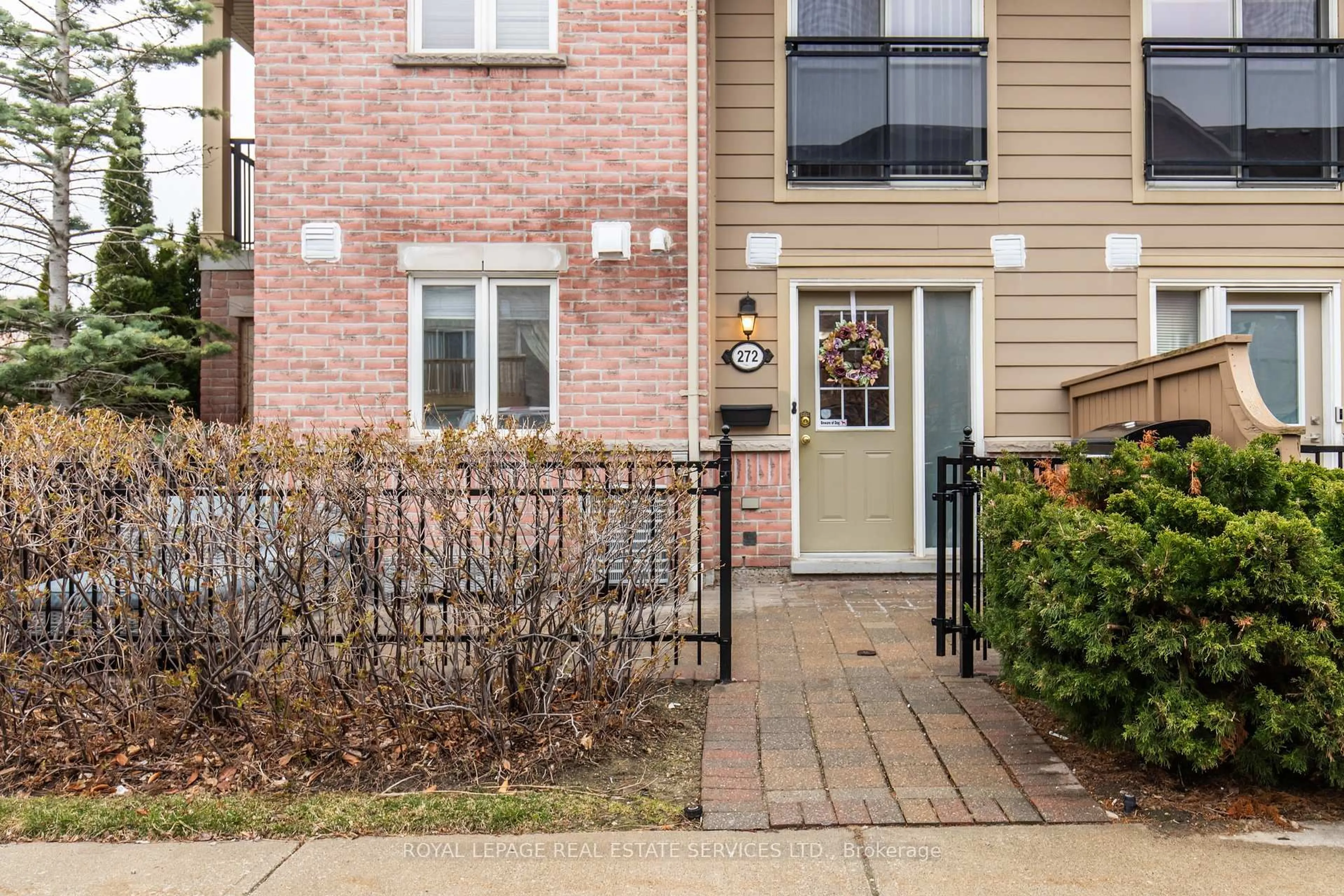 Patio, street for 4975 Southampton Dr #272, Mississauga Ontario L5M 8C8