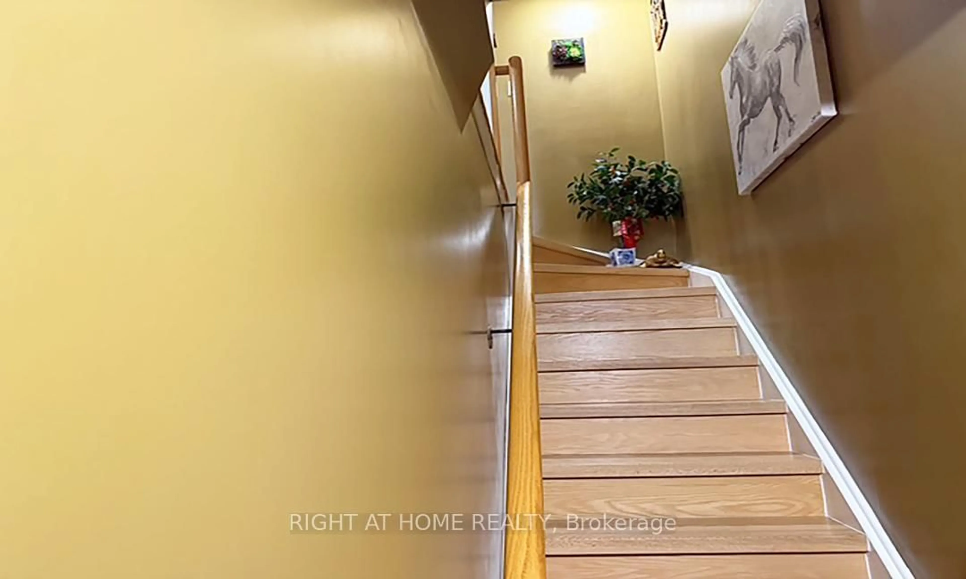 Unknown for 870 Jane St #212, Toronto Ontario M6N 4C2