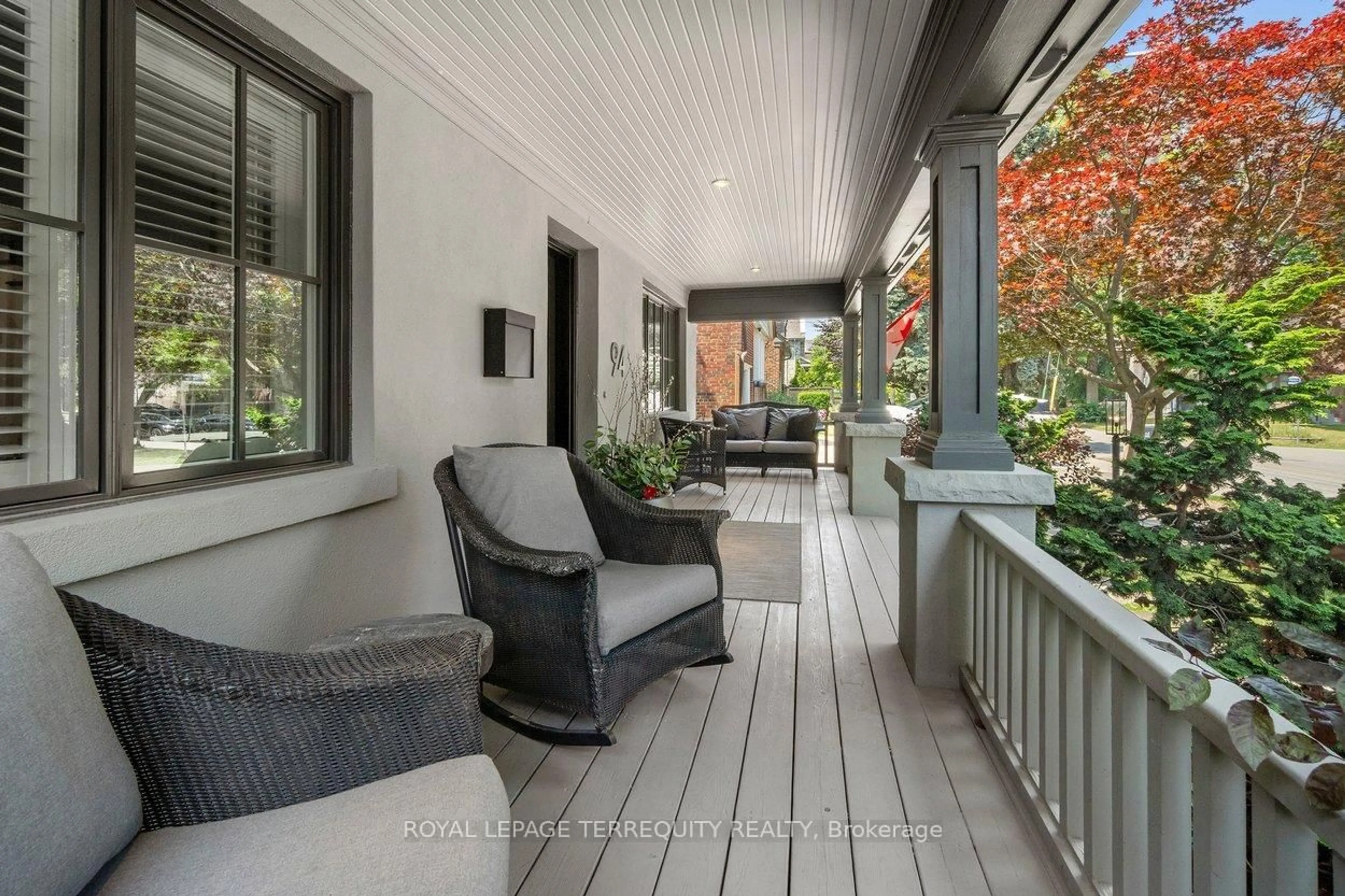 Patio, street for 94 Kingsway Cres, Toronto Ontario M8X 2R9