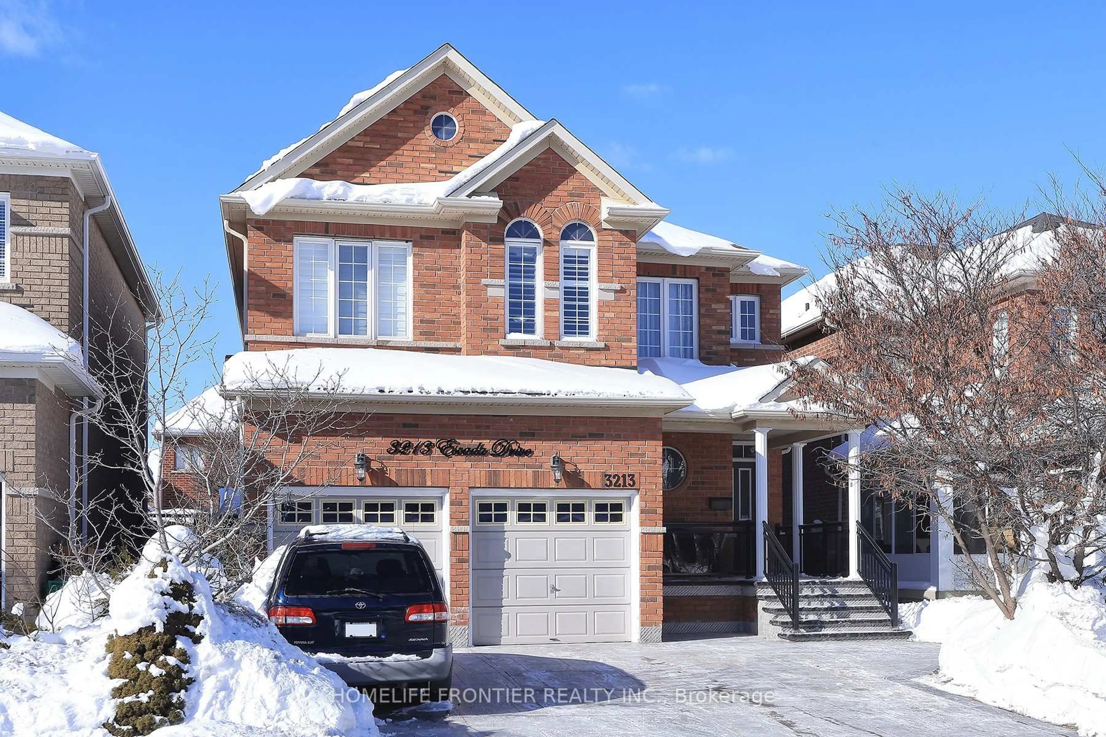 Home with brick exterior material, street for 3213 Escada Dr, Mississauga Ontario L5M 7V6