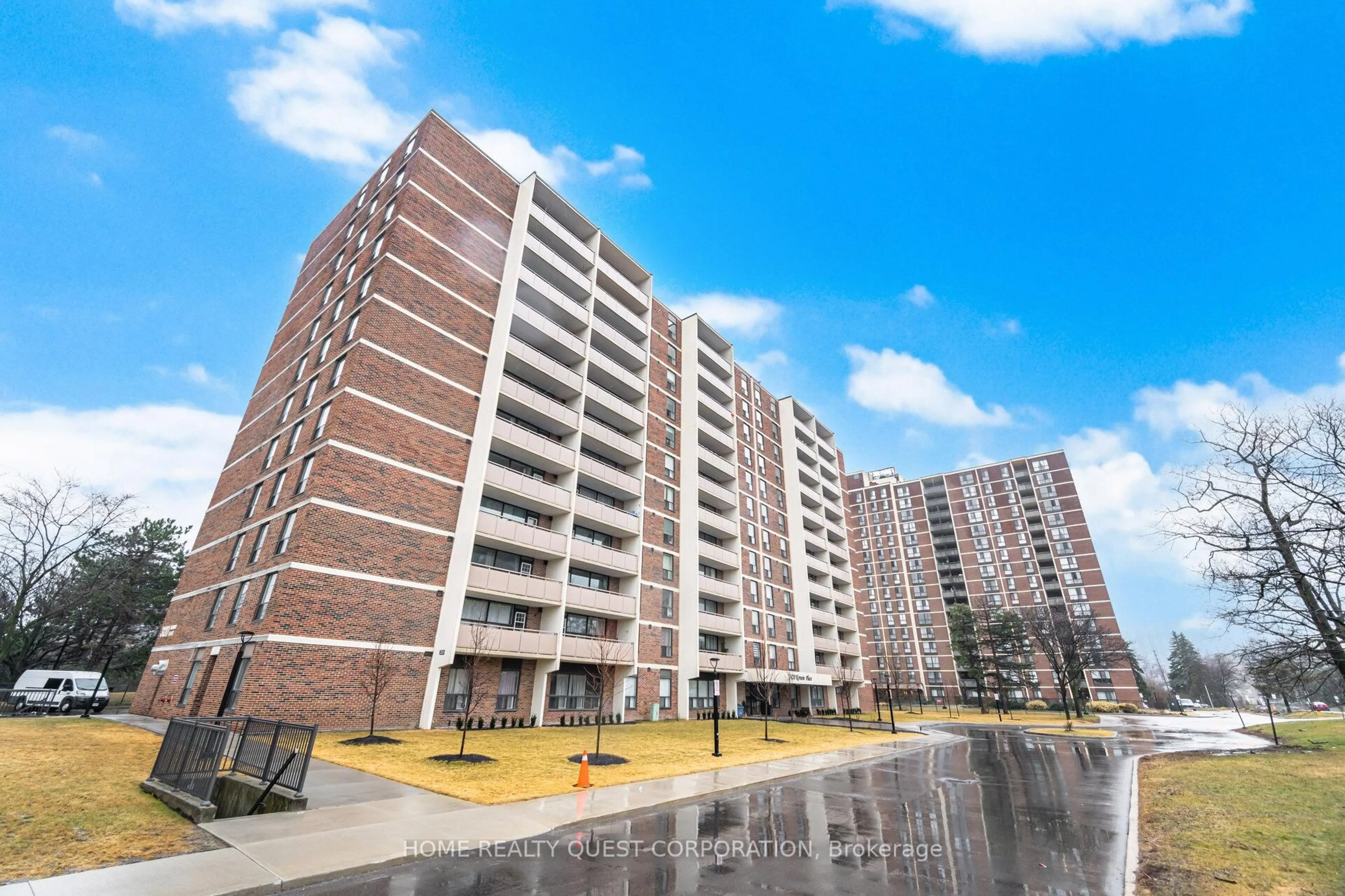 Unknown for 3120 Kirwin Ave #605, Mississauga Ontario L5A 3R2
