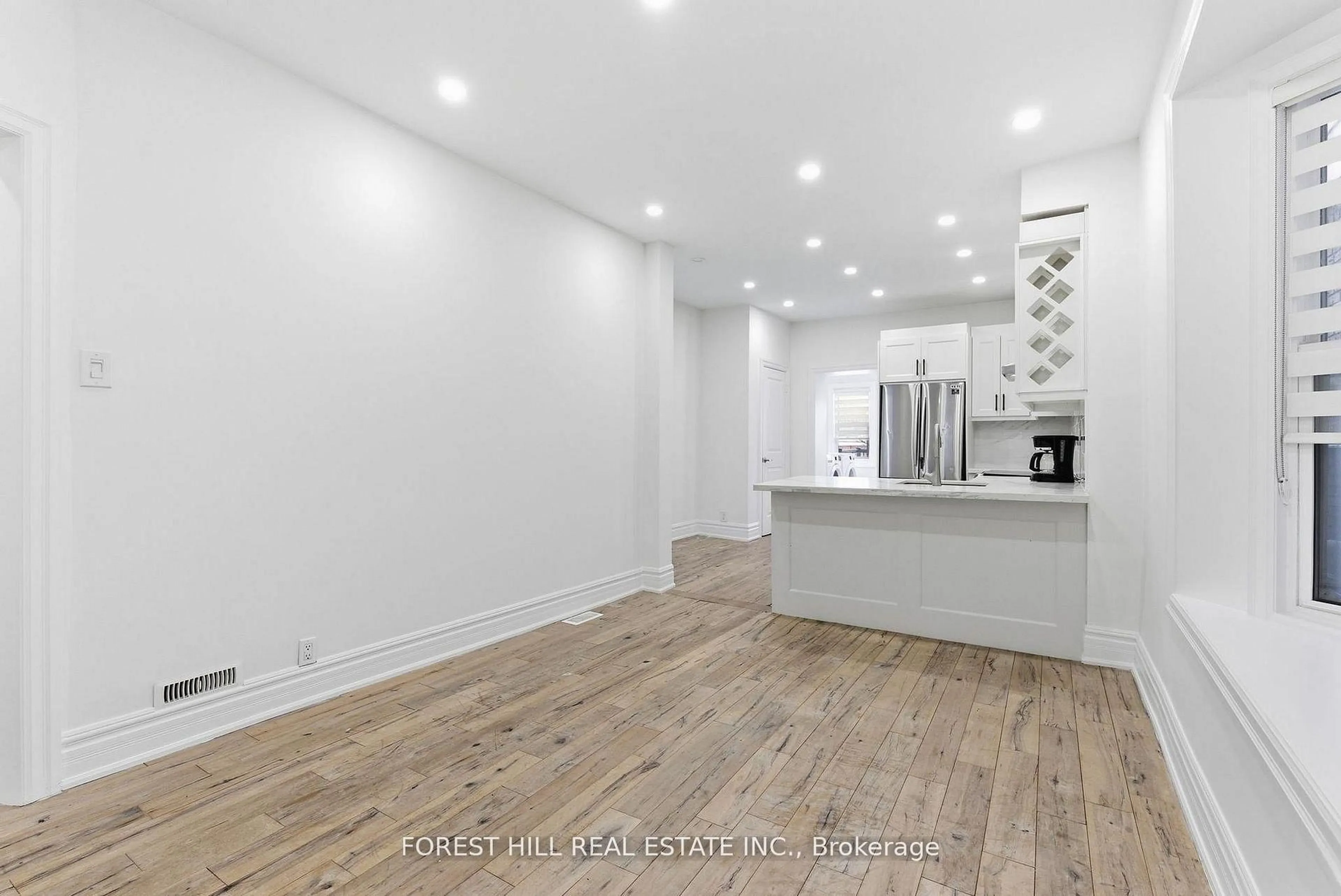 Open concept kitchen, unknown for 1297 Davenport Rd, Toronto Ontario M6H 2H3