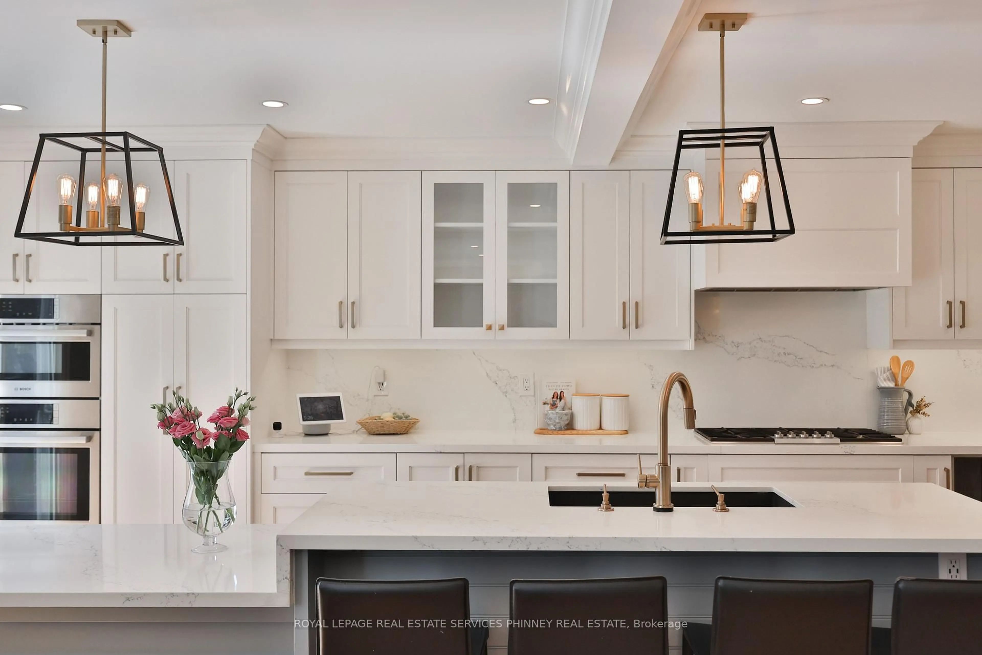 Contemporary kitchen, ceramic/tile floor for 976 Silver Birch Tr, Mississauga Ontario L5J 4S3