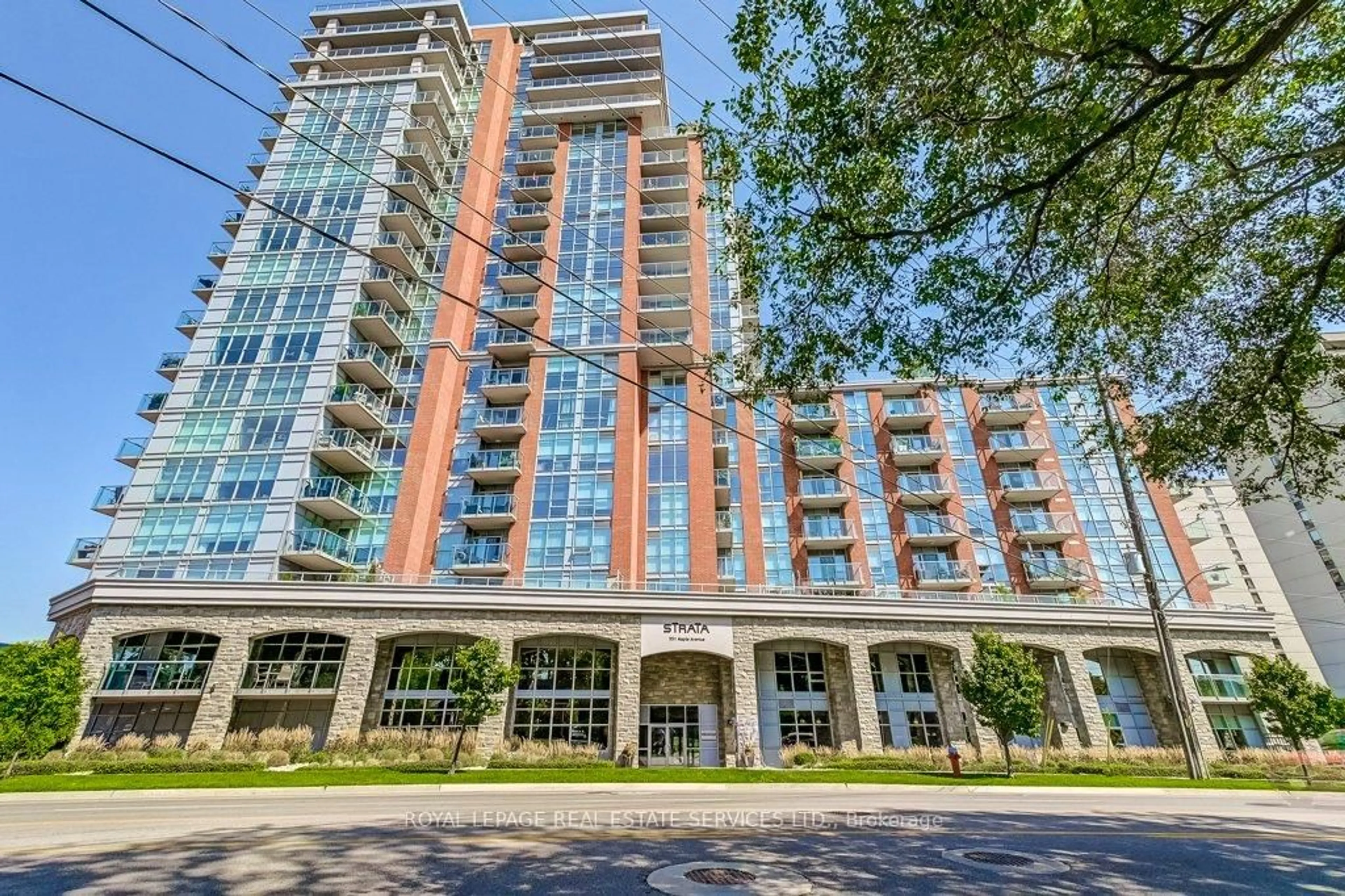 Indoor foyer for 551 Maple Ave #610, Burlington Ontario L7S 1M7