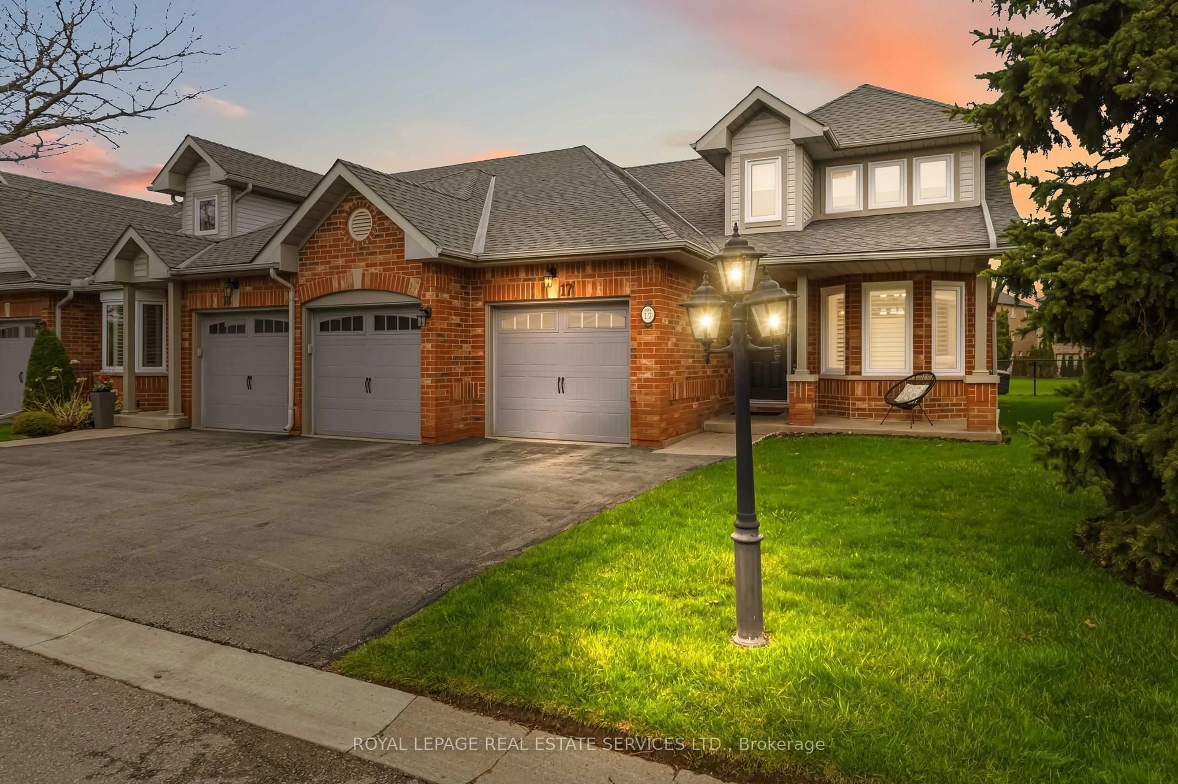 Home with brick exterior material, street for 4275 Millcroft Park Dr #17, Burlington Ontario L7M 4L9