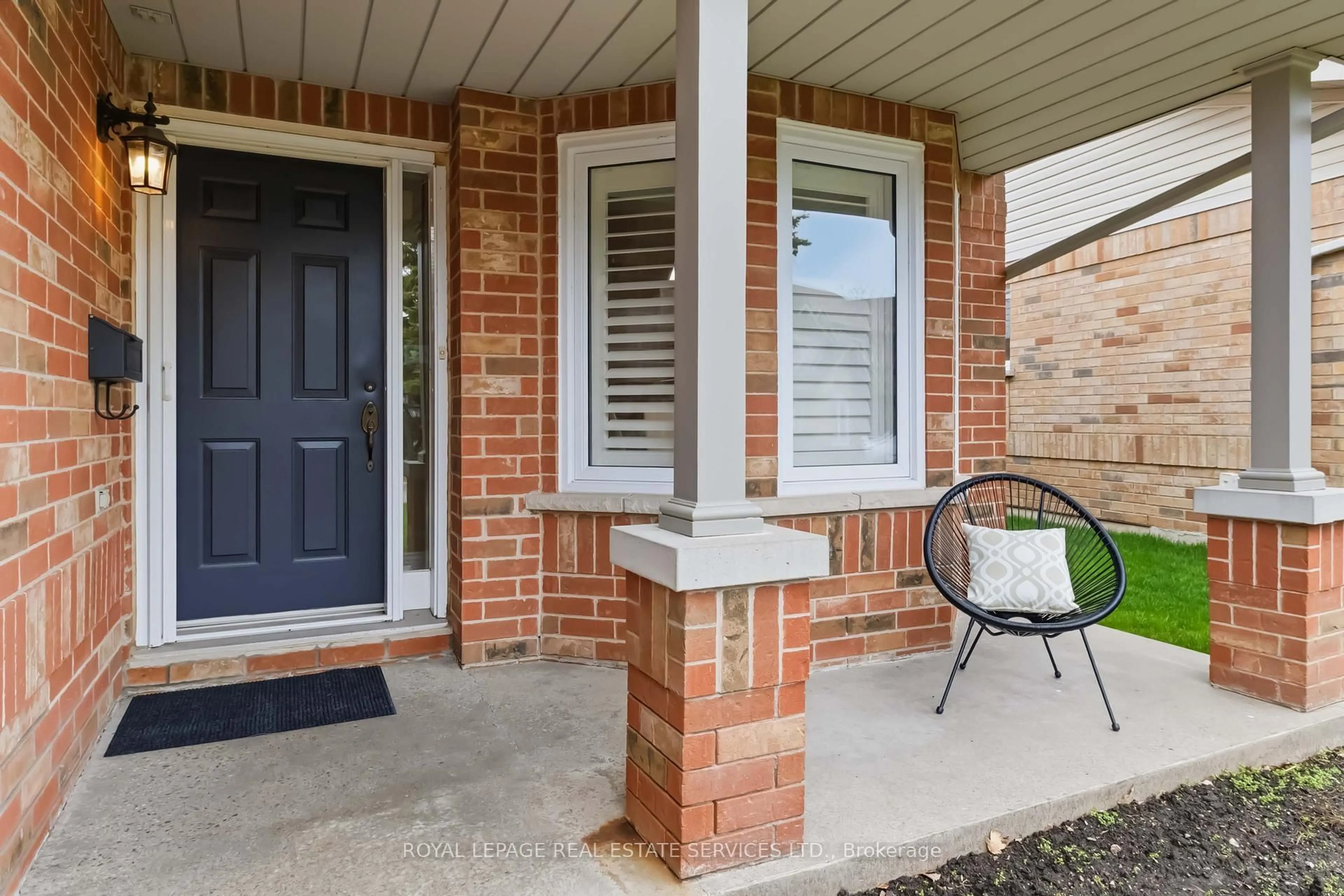 Home with brick exterior material, street for 4275 Millcroft Park Dr #17, Burlington Ontario L7M 4L9