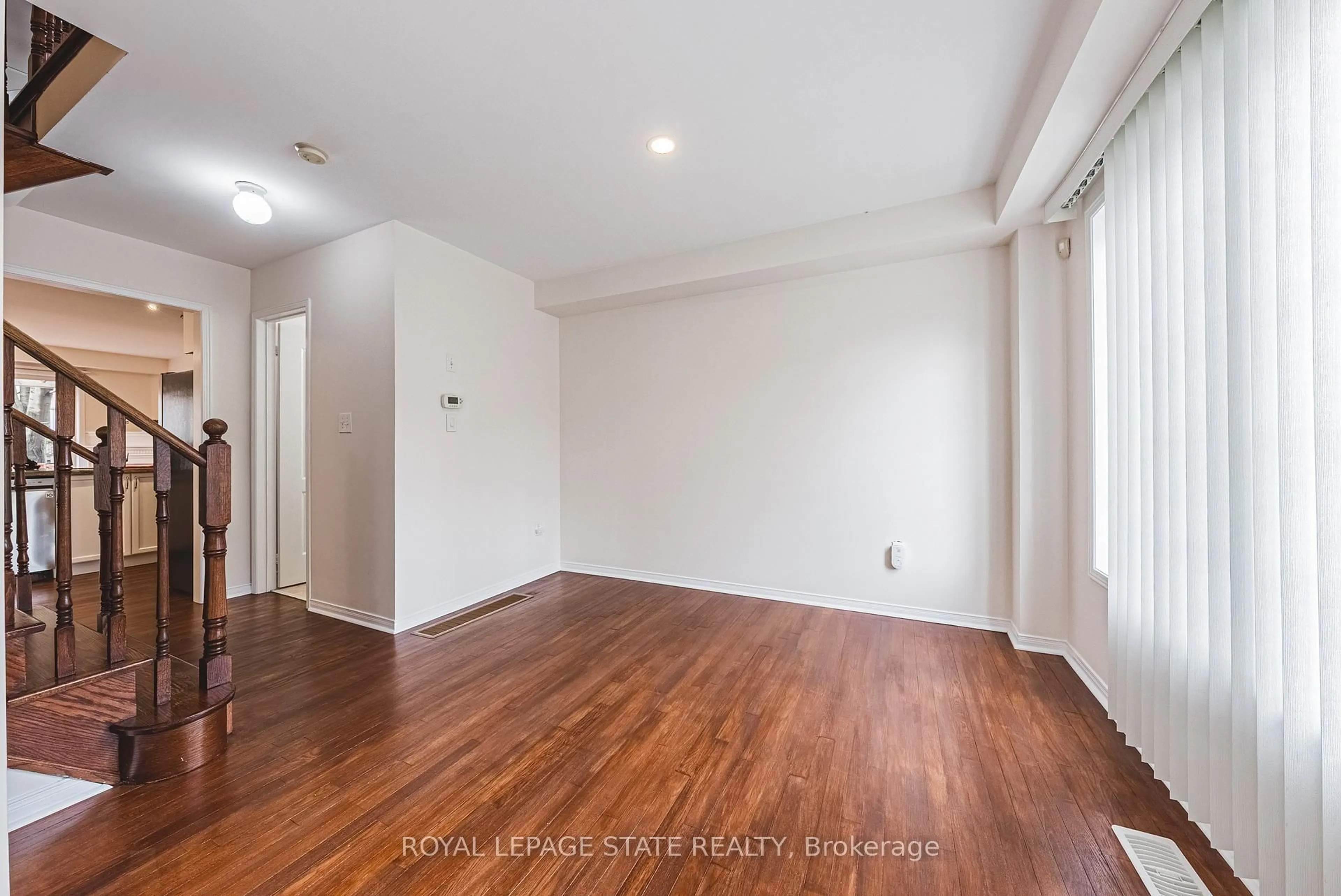 A pic of a room for 2412 Curtis Rd, Burlington Ontario L7L 7M3