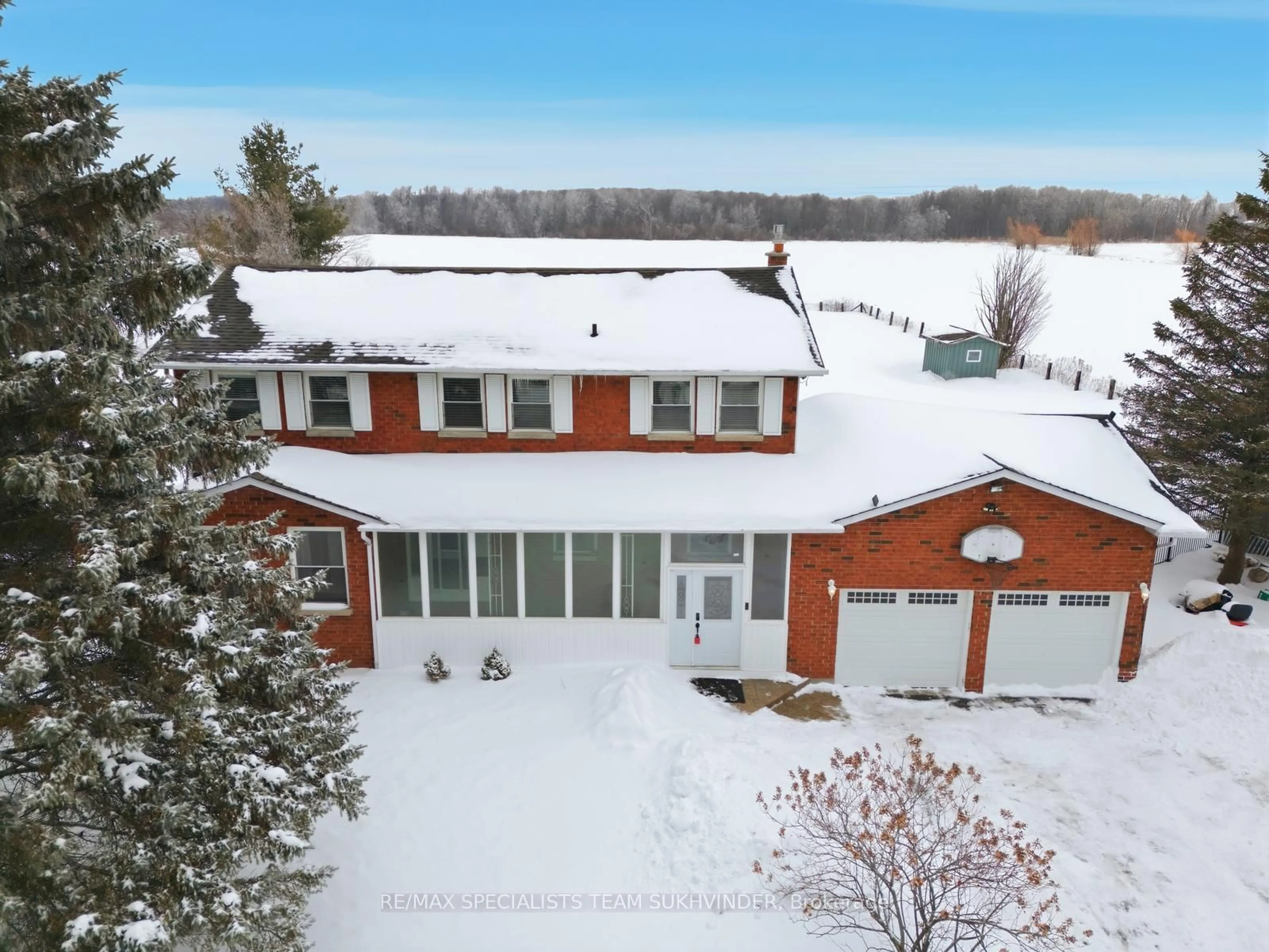 A pic from outside/outdoor area/front of a property/back of a property/a pic from drone, unknown for 18577 St Andrew's Rd, Caledon Ontario L7K 2E3
