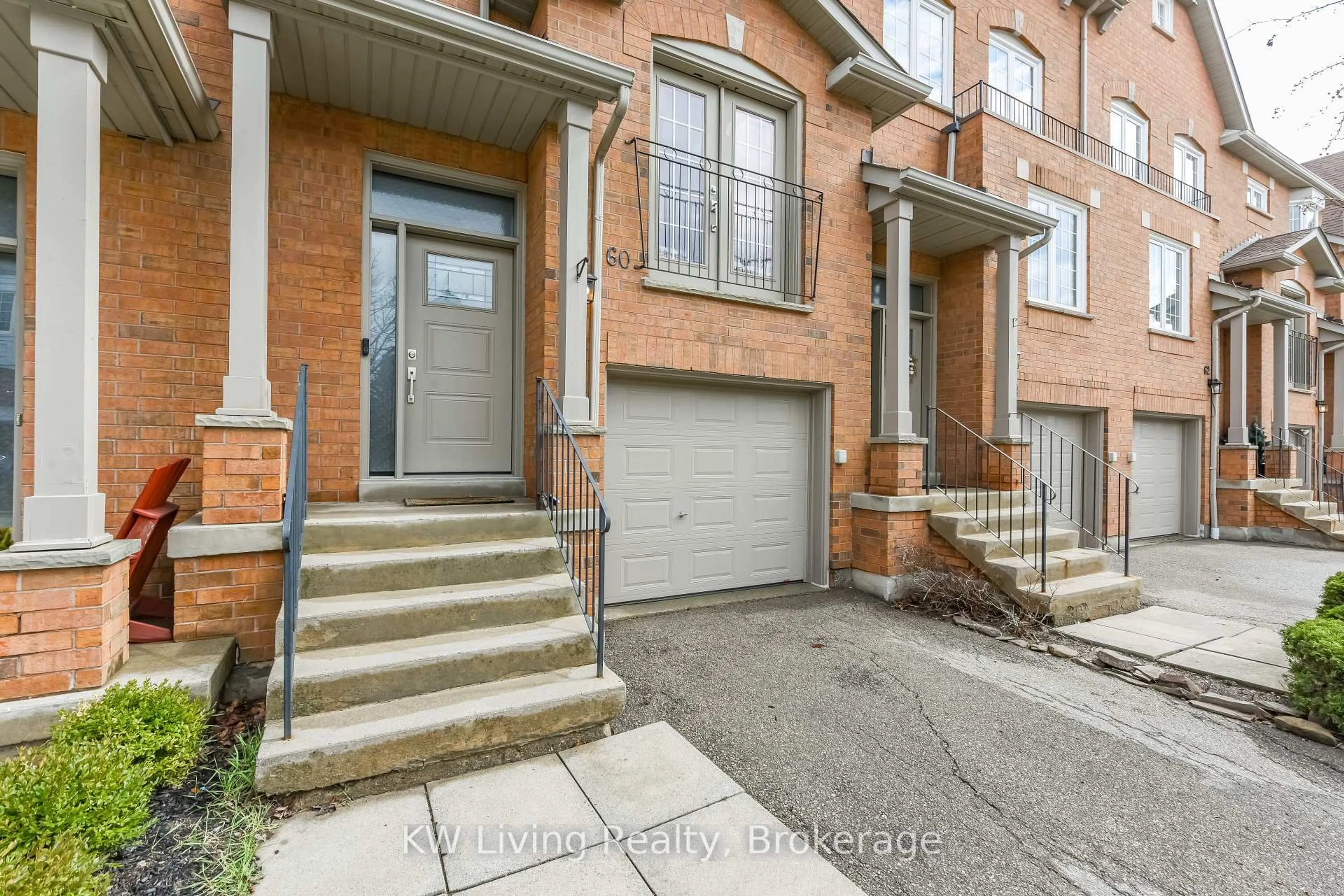 Unknown for 1588 South Parade Crt #60, Mississauga Ontario L5M 6E7