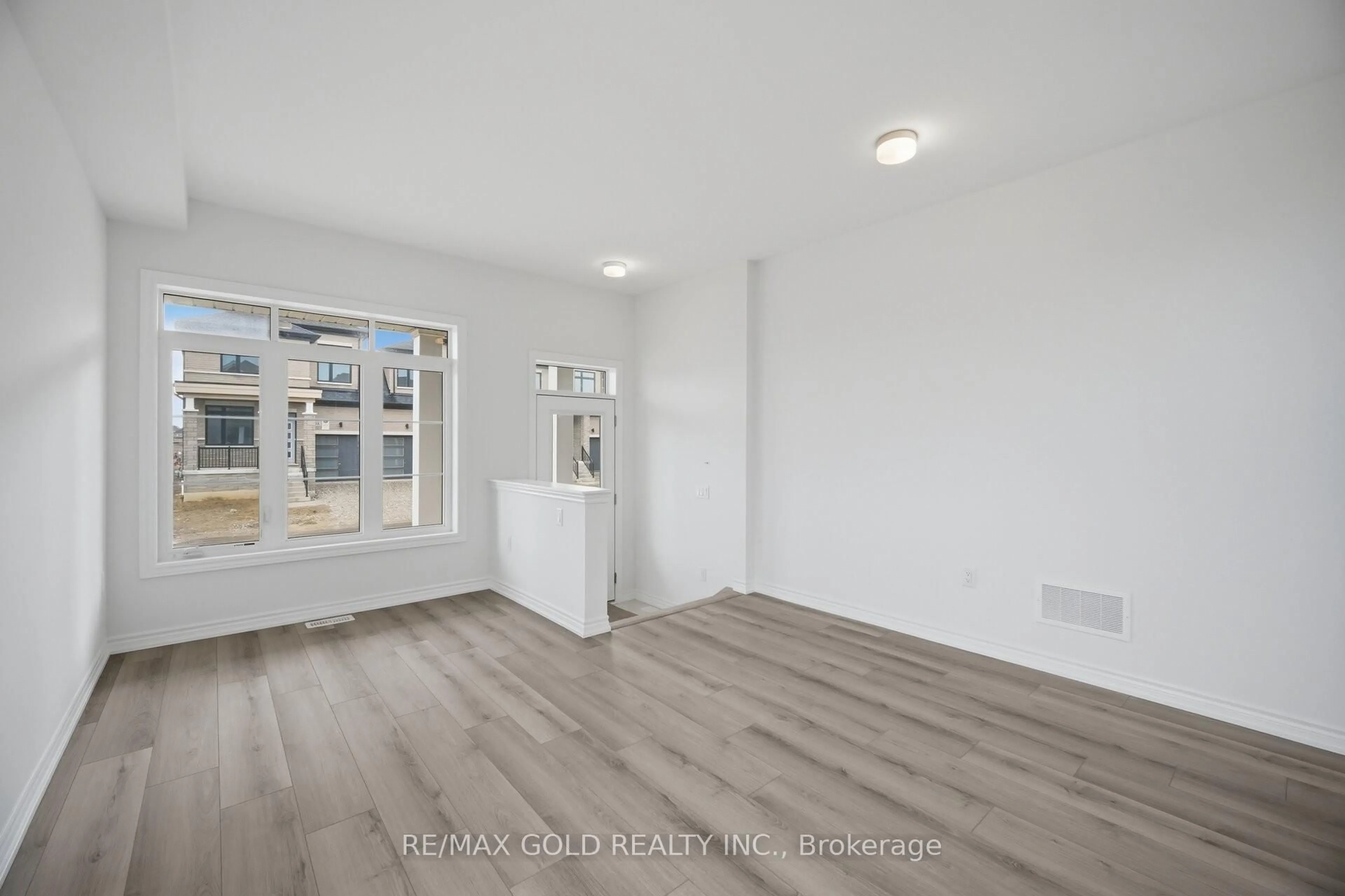 A pic of a room for 31 Watkins Rd, Brampton Ontario L6R 4E3