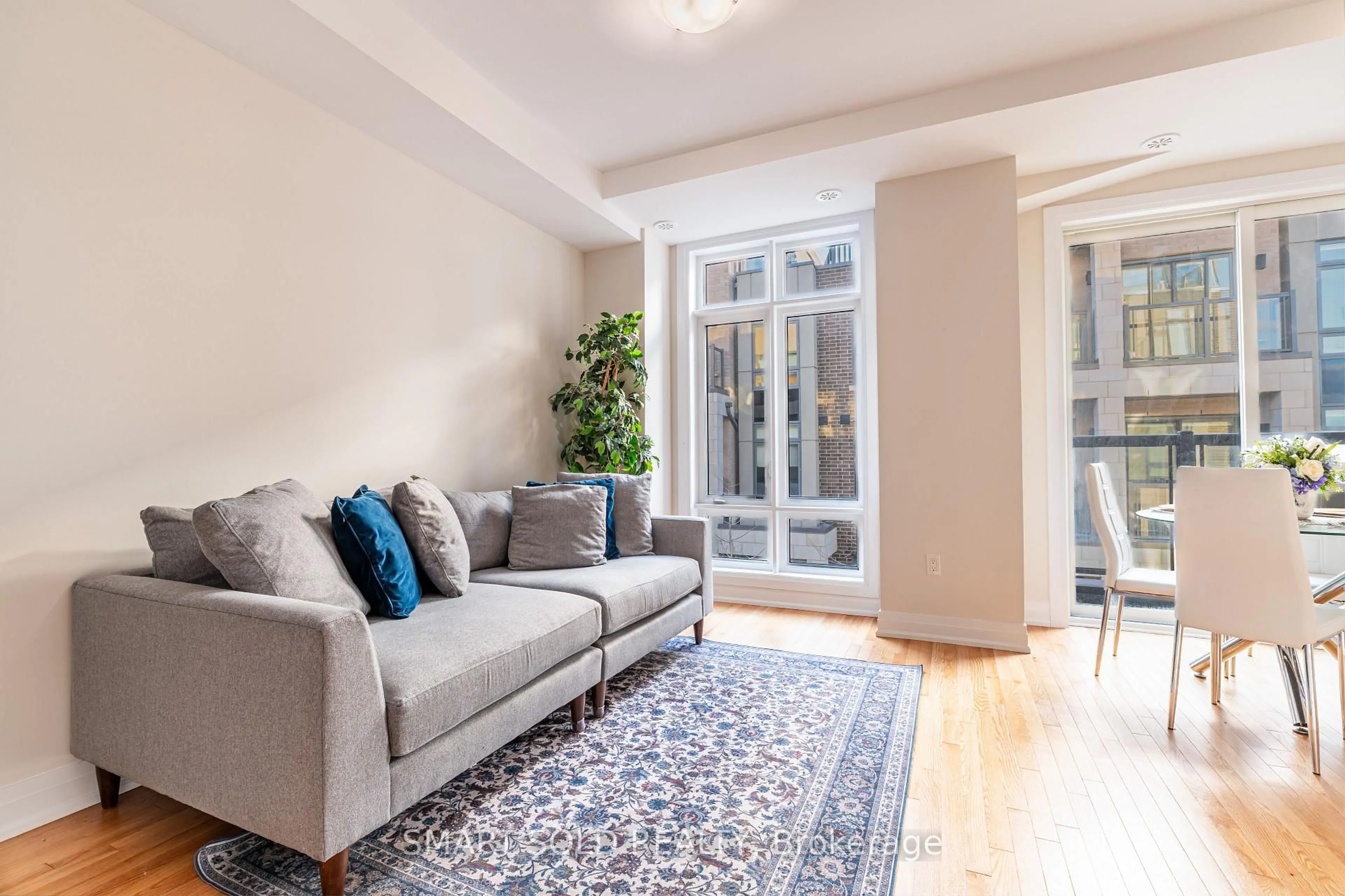 Living room with furniture, unknown for 713 Lawrence Ave #14, Toronto Ontario M6A 1B4