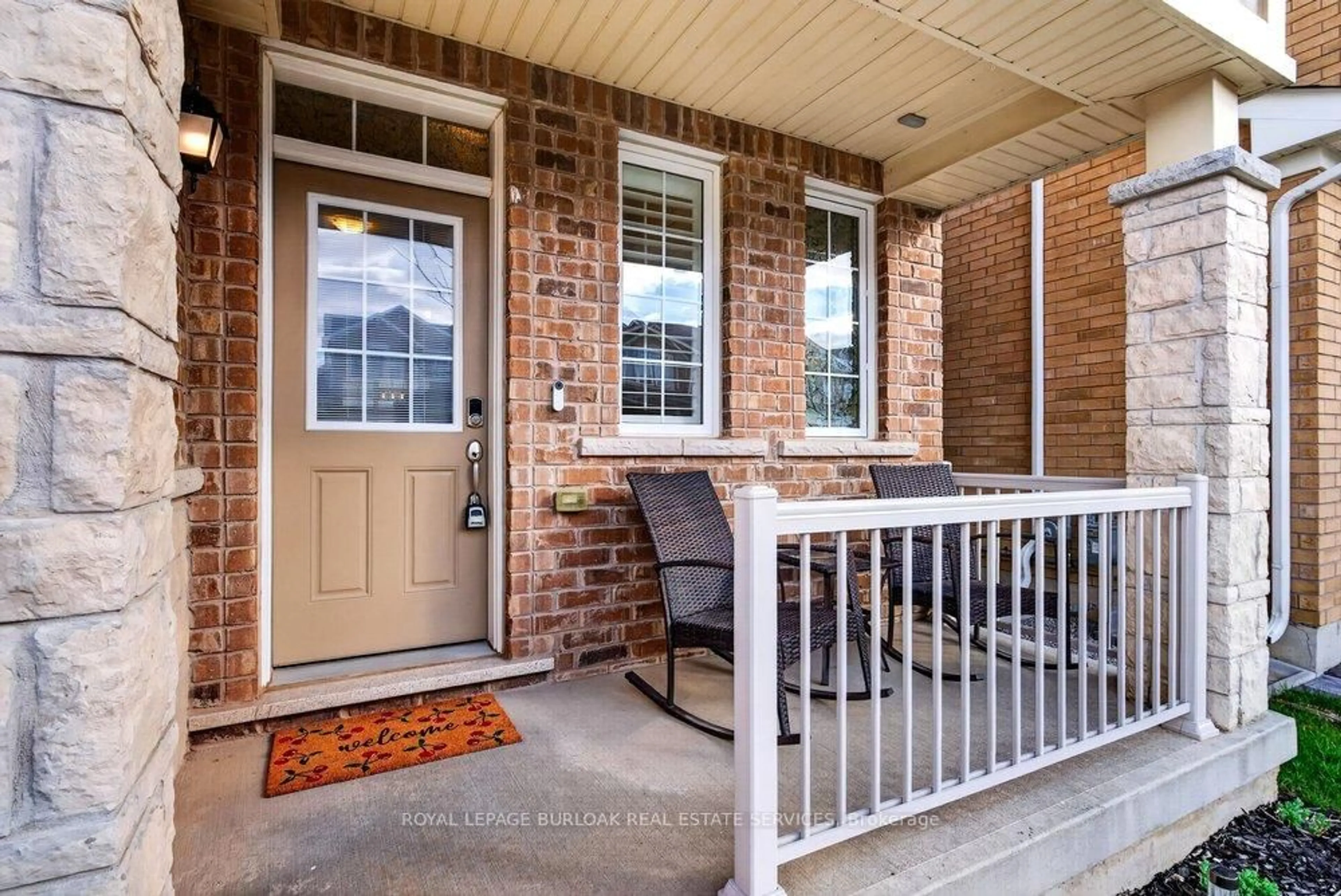 Indoor entryway for 446 Grey Landing, Milton Ontario L9E 0B3