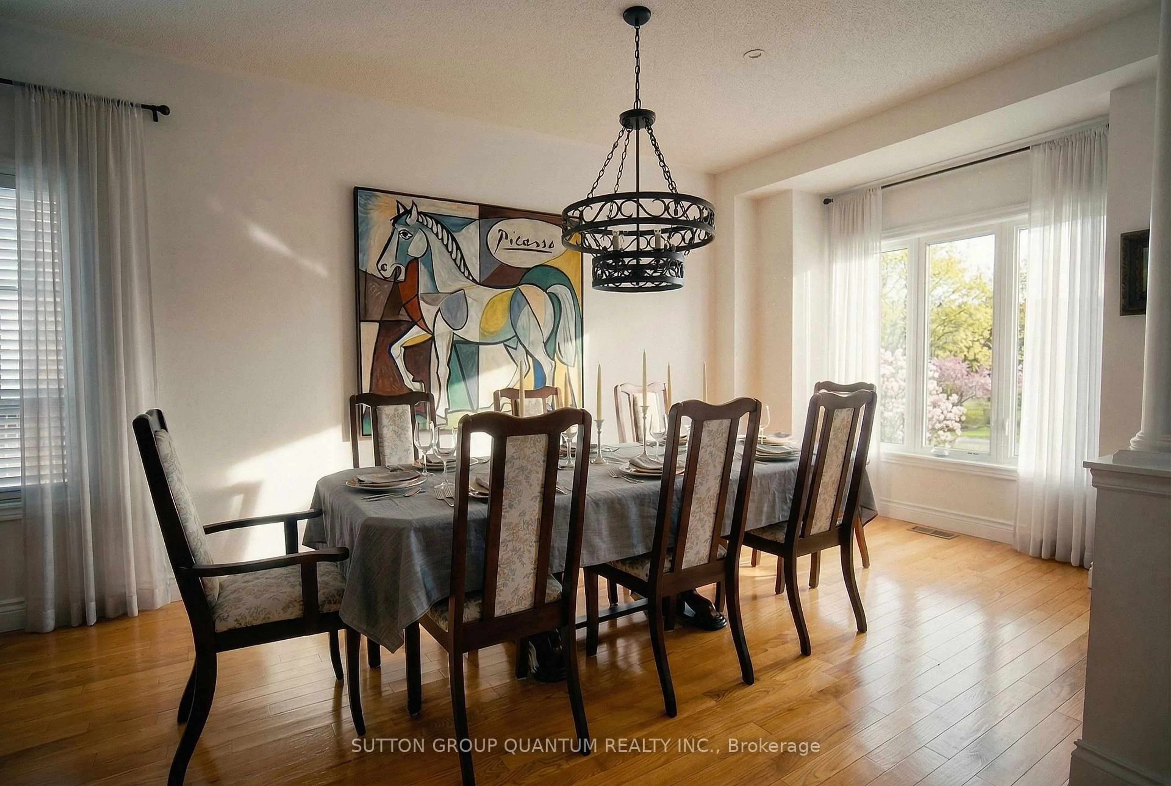 Dining room, unknown for 491 Pettit Tr, Milton Ontario L9T 6N9