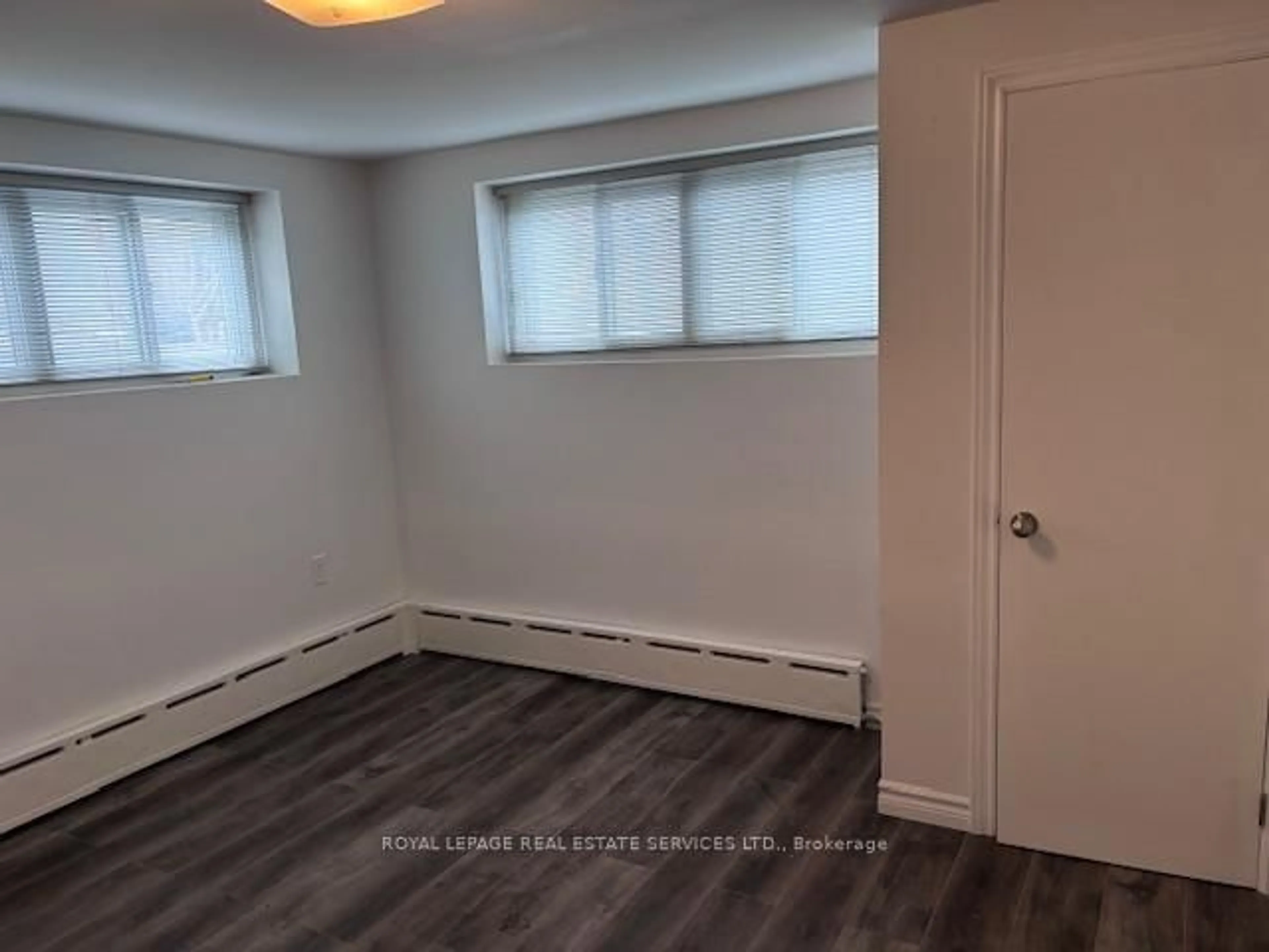A pic of a room for 994 Kipling Ave, Toronto Ontario M9B 3L2