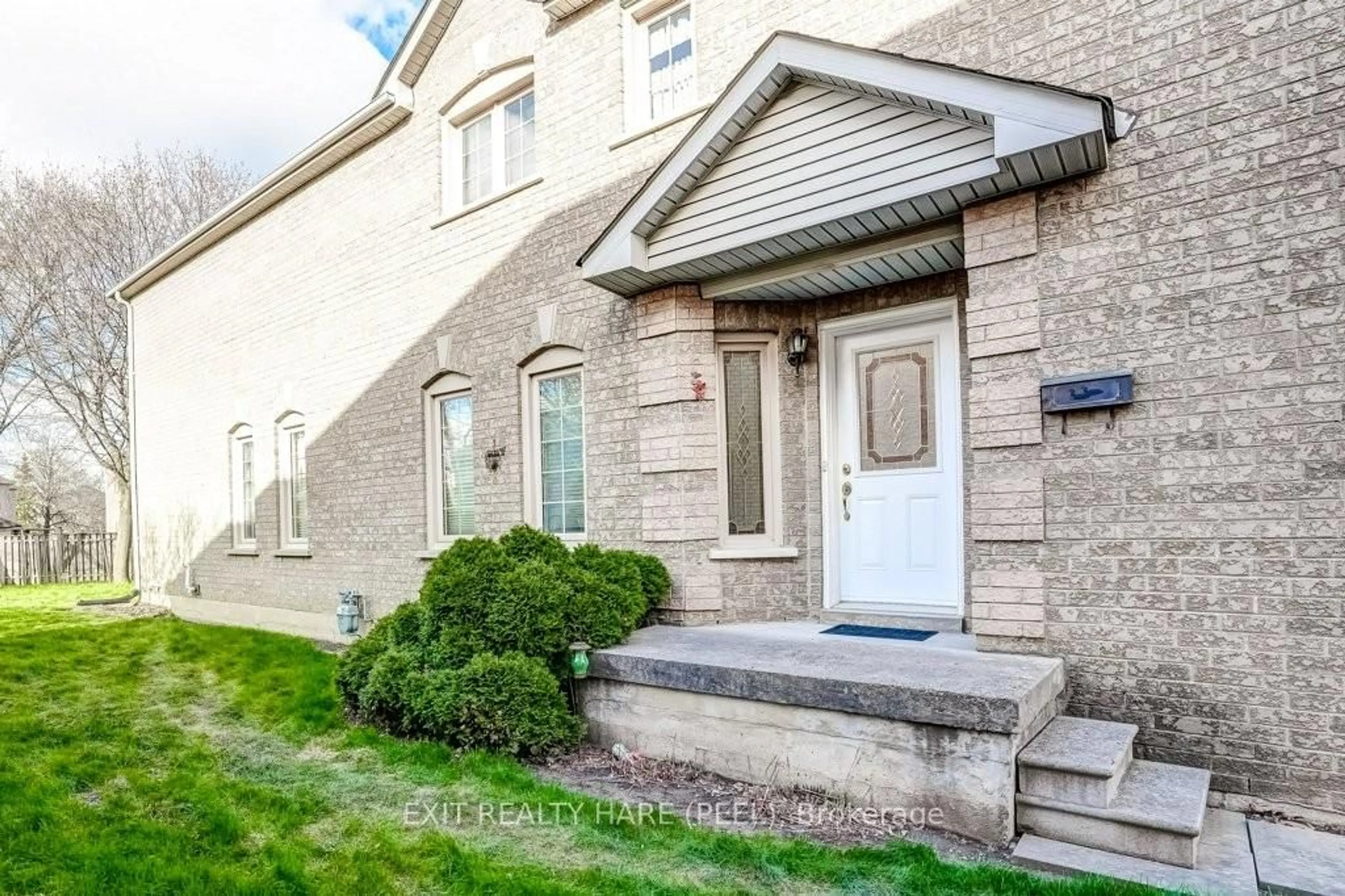 Unknown for 86 Lent Cres, Brampton Ontario L6Y 4X7