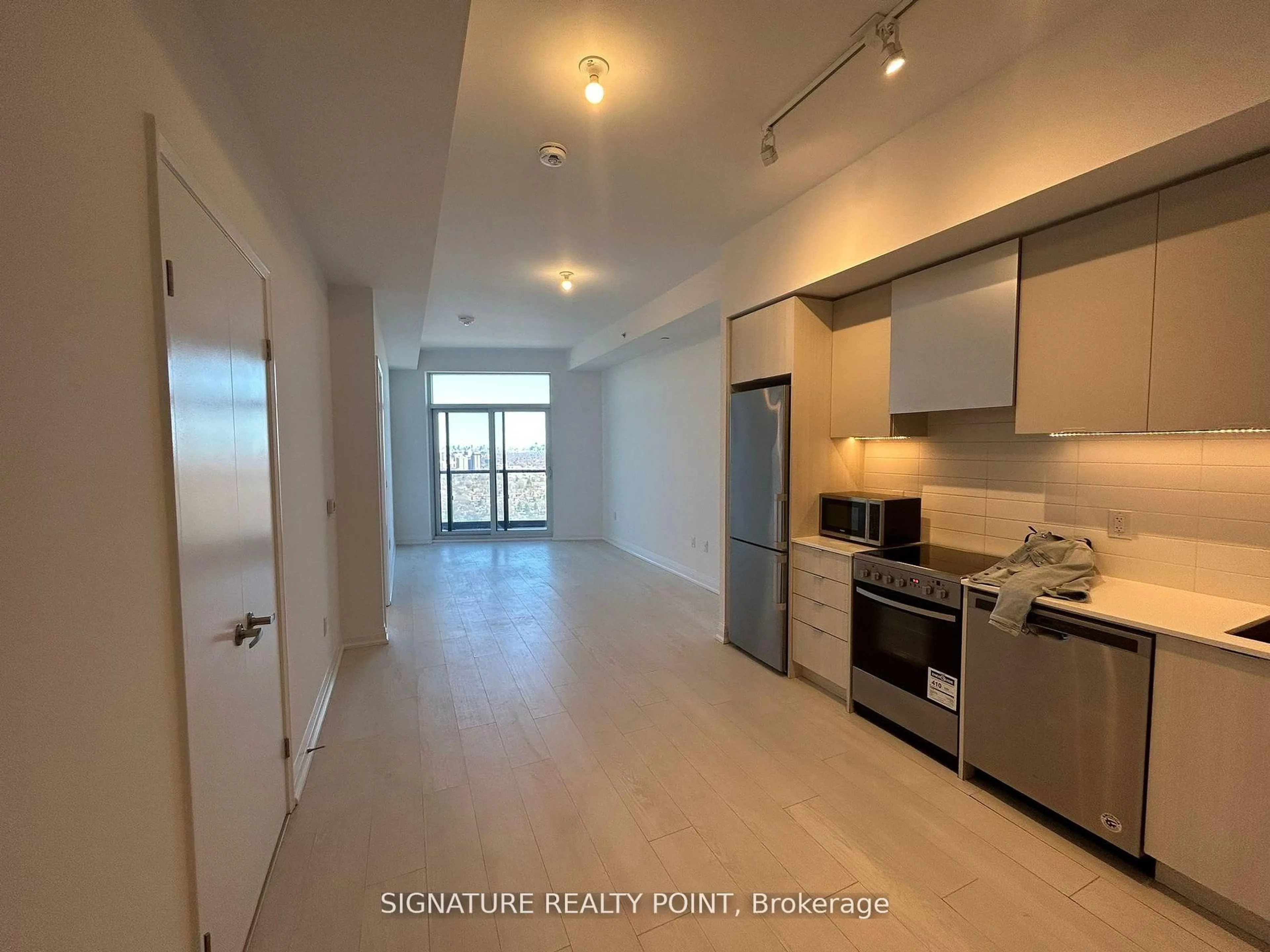 Standard kitchen, unknown for 30 Gibbs Rd #3306, Toronto Ontario M9B 6L6