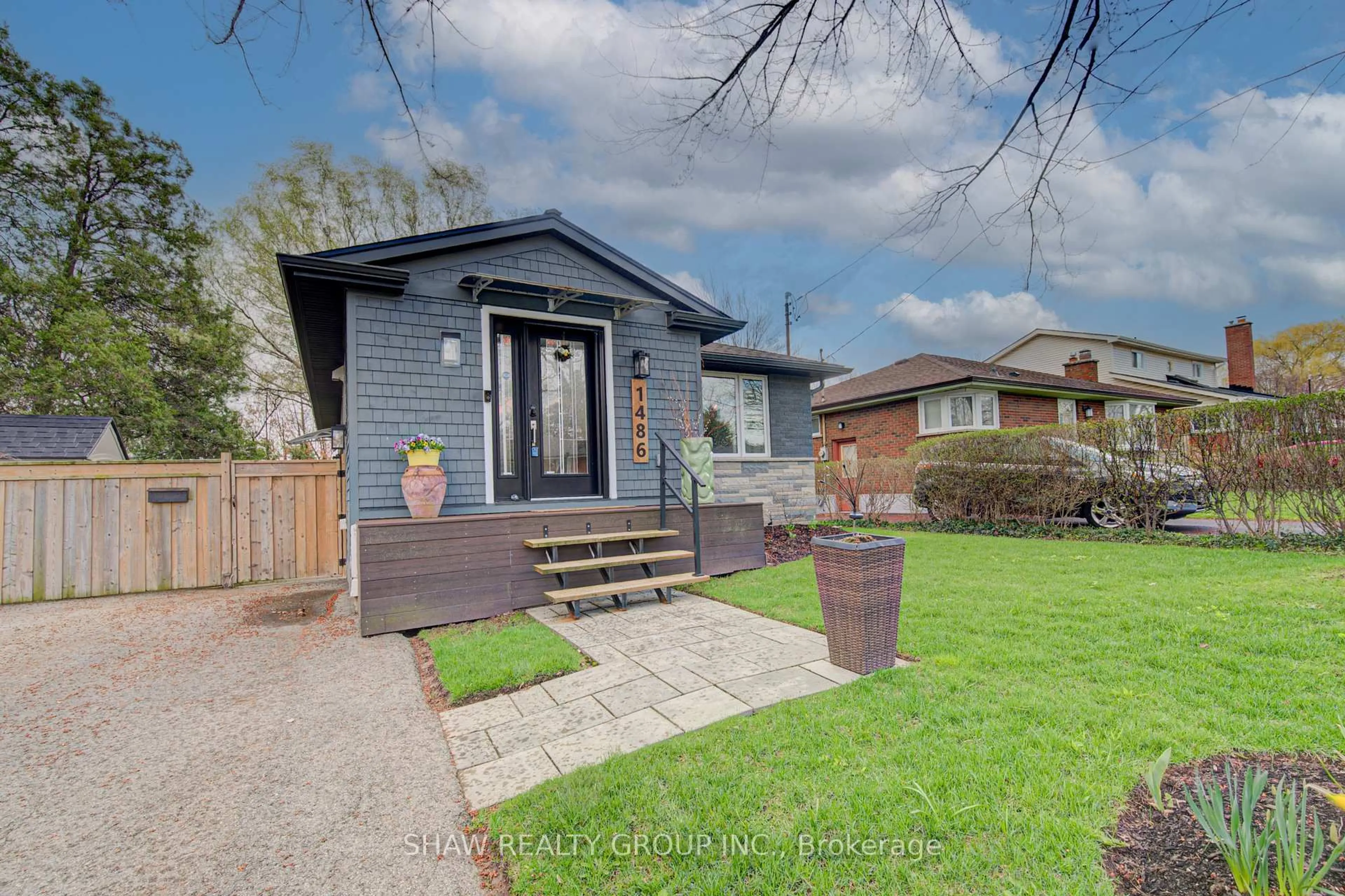 Unknown for 1486 Augustine Dr, Burlington Ontario L7P 2N2