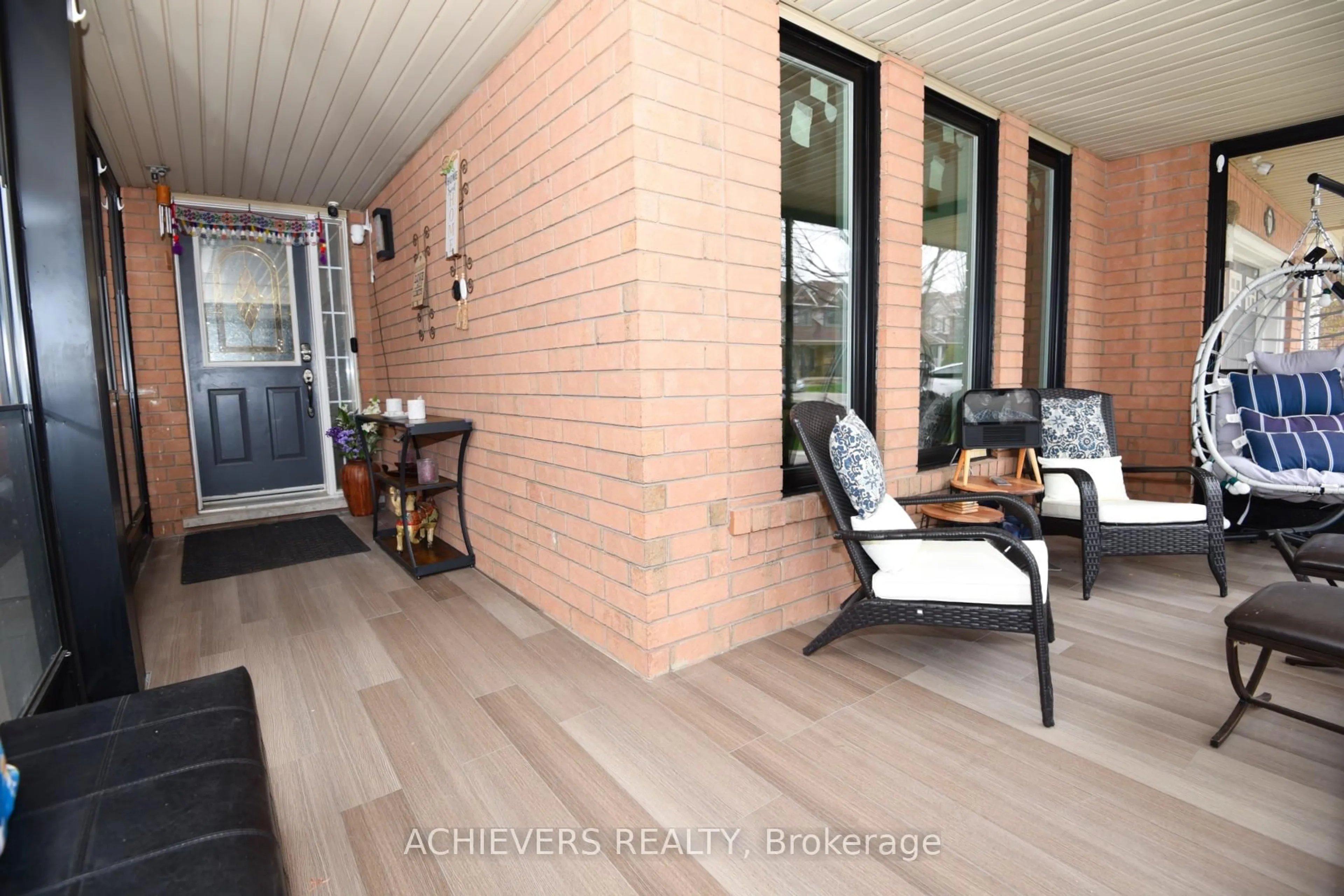 Unknown for 77 Thorpe Cres, Brampton Ontario L7A 1P8