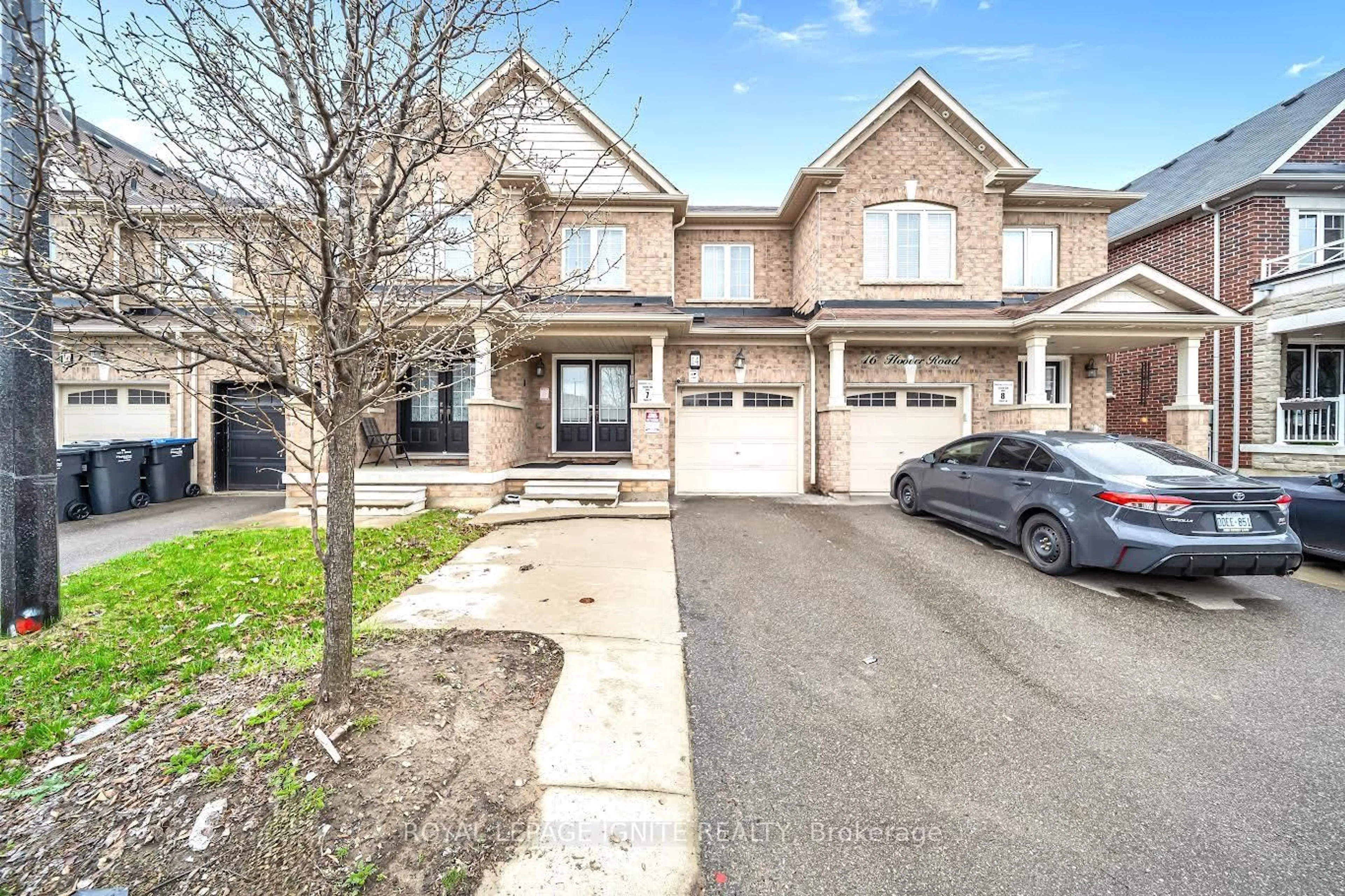 A pic from outside/outdoor area/front of a property/back of a property/a pic from drone, street for 14 Hoover Rd, Brampton Ontario L7A 4L2
