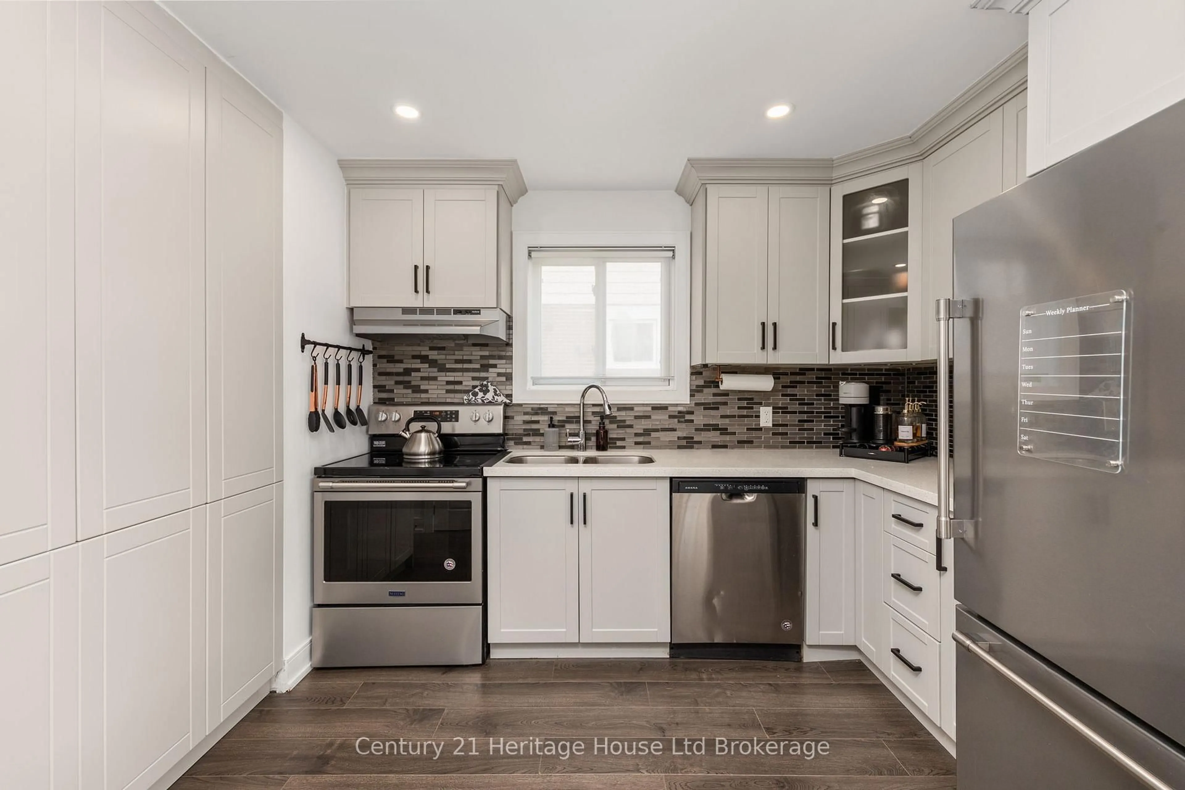 Unknown for 9 San Vito Way, Toronto Ontario M3L 2G7