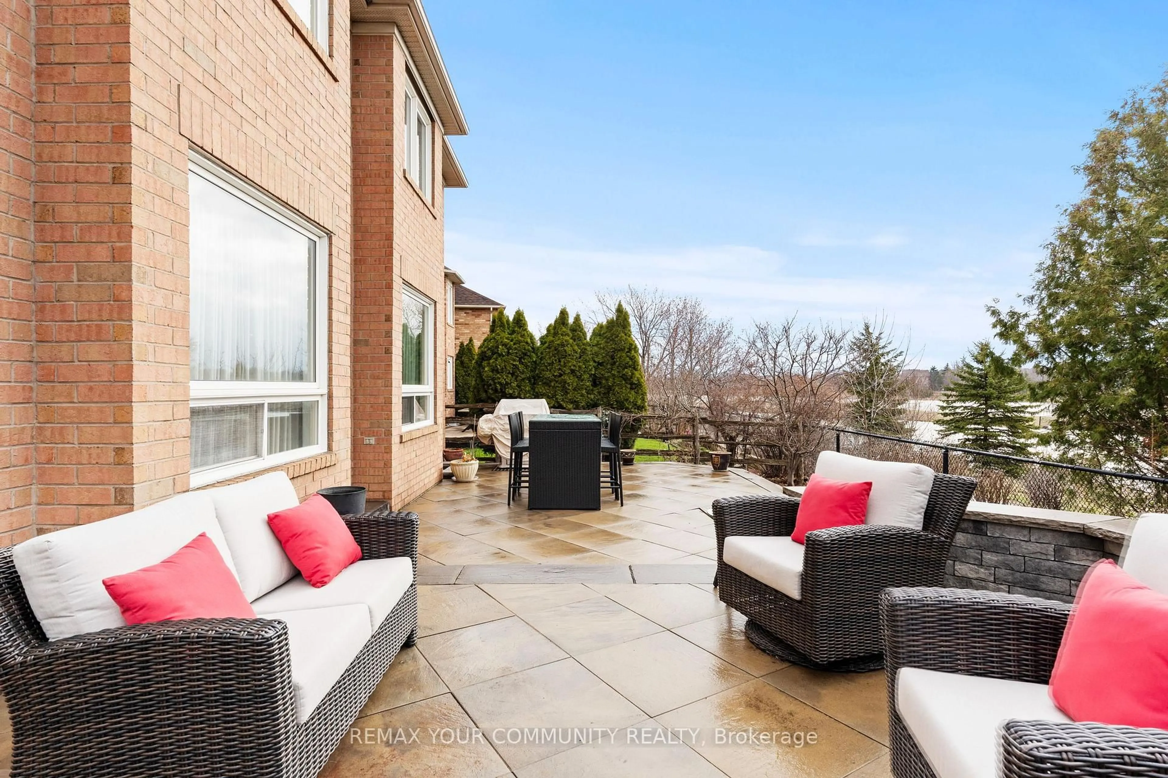 Patio, unknown for 3970 Pondview Way, Mississauga Ontario L5N 8J8
