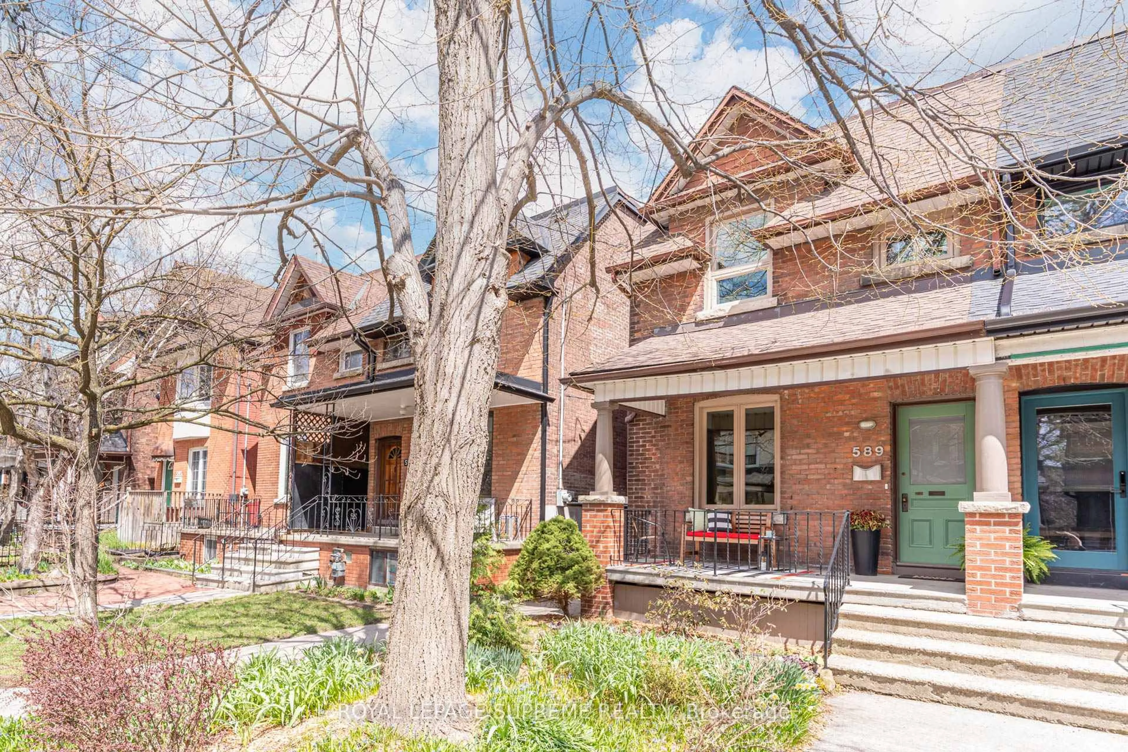 Home with brick exterior material, street for 589 Gladstone Ave, Toronto Ontario M6H 3J3