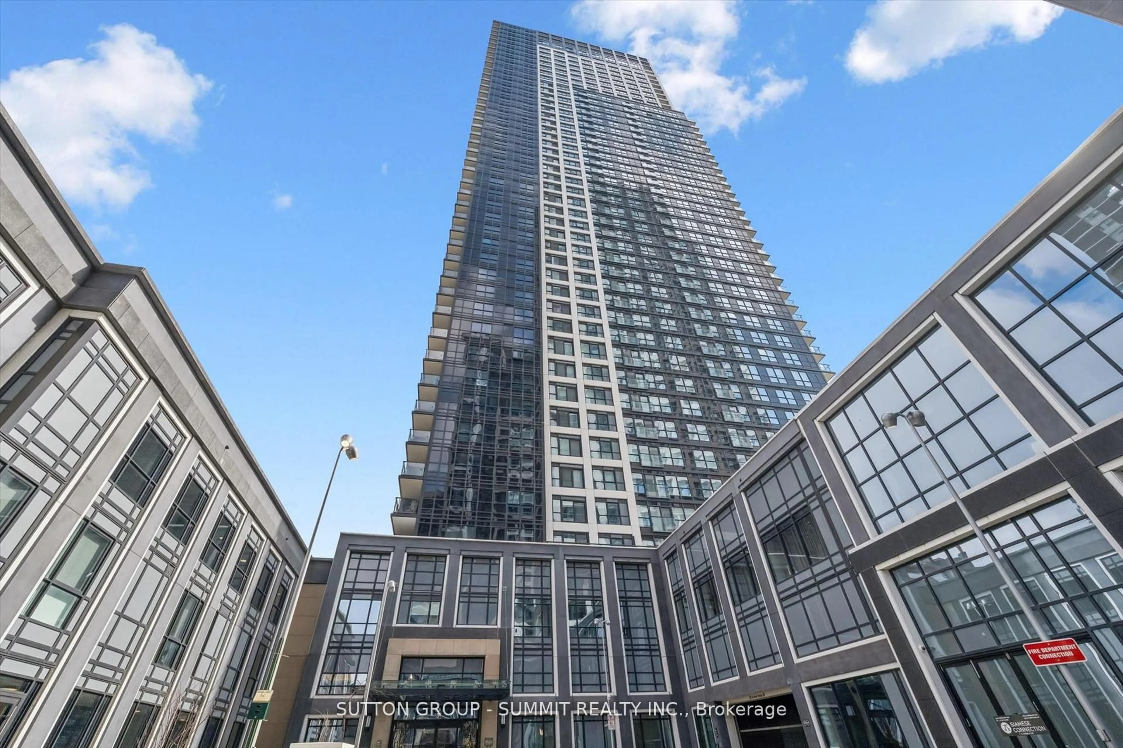 Indoor foyer for 5 Mabelle Ave #1429, Toronto Ontario M9A 0C8