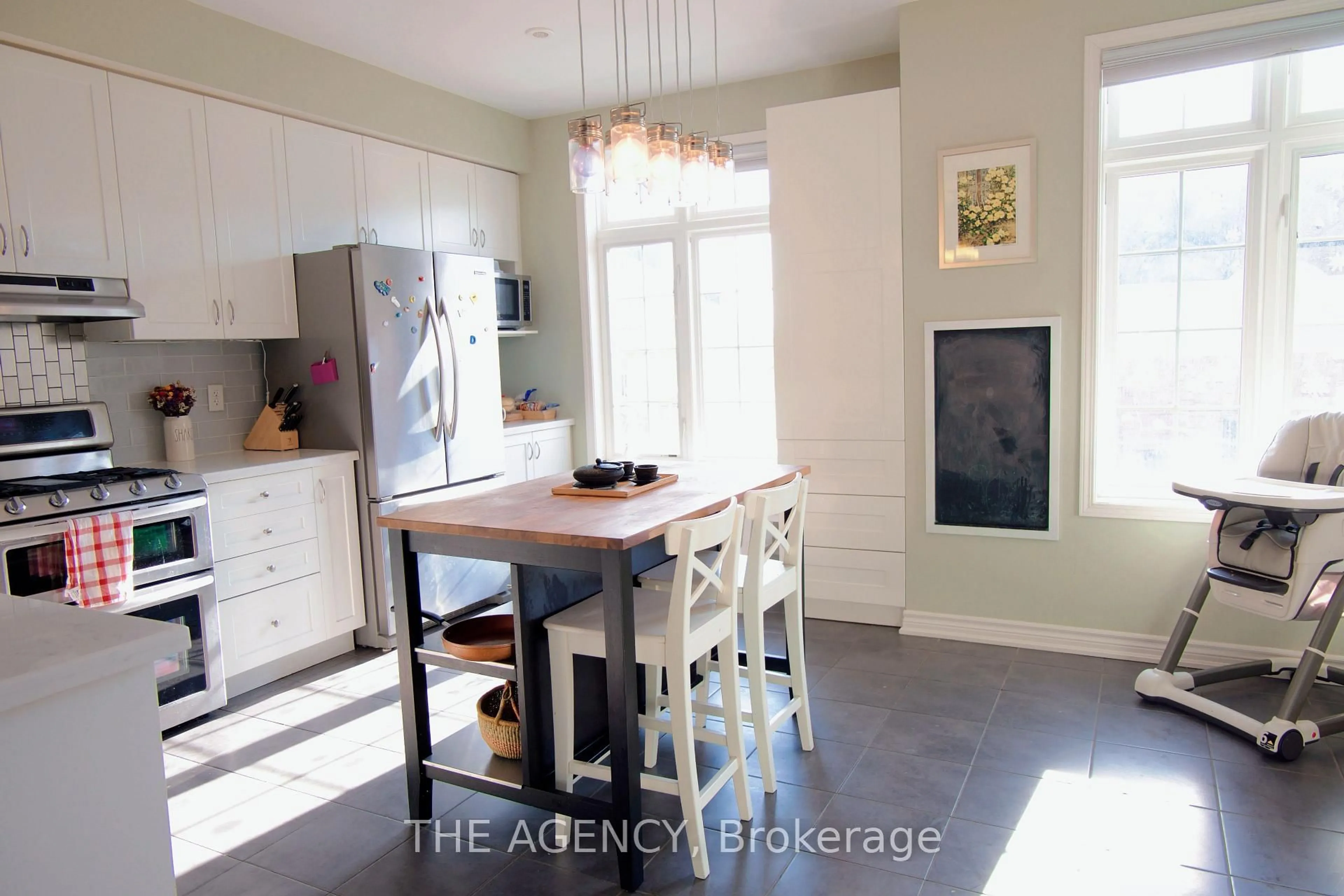 Open concept kitchen, unknown for 1127 Haig Blvd #6, Mississauga Ontario L5E 2M6