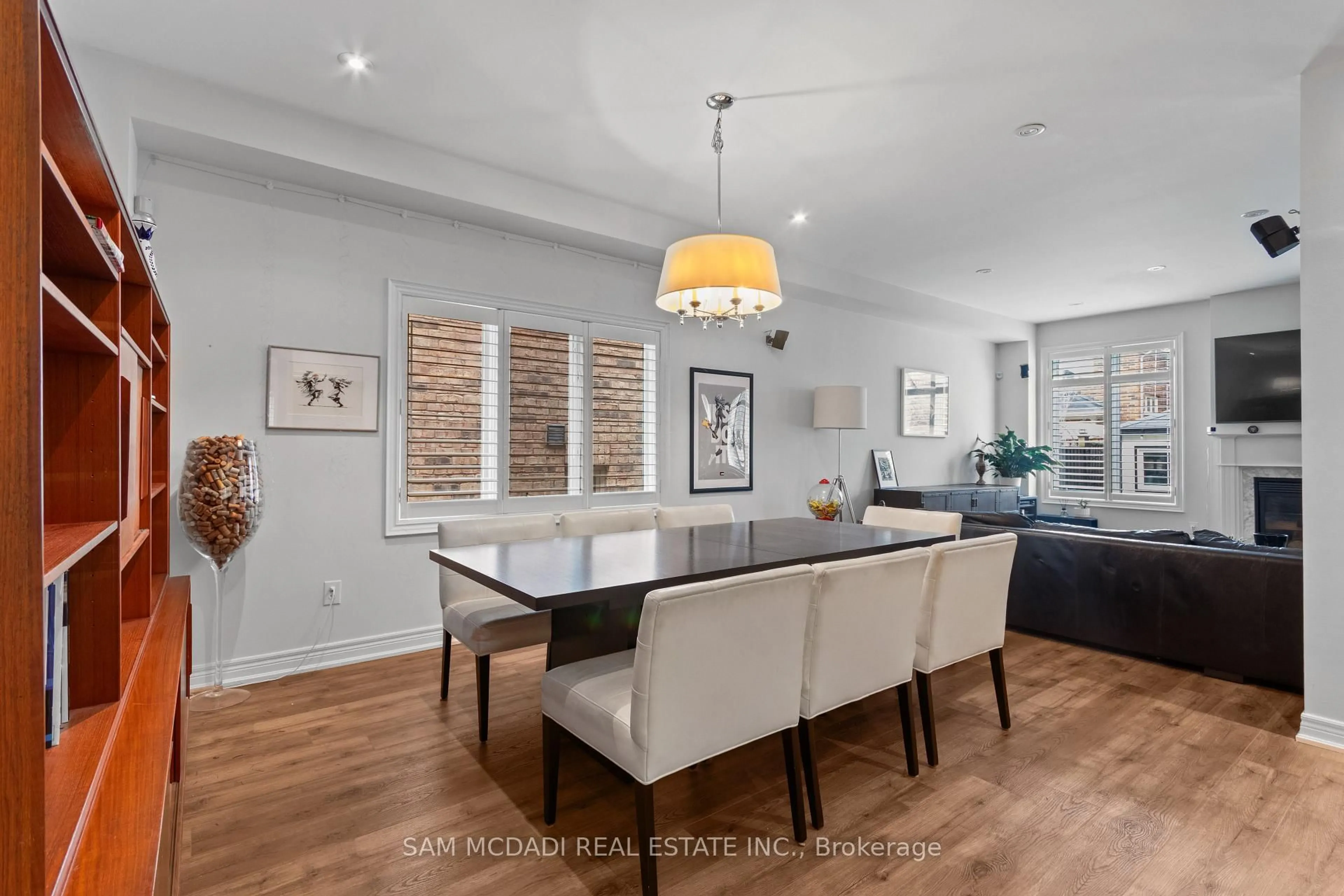 Dining room, unknown for 5142 Ancient Stone Ave, Mississauga Ontario L5M 8A9