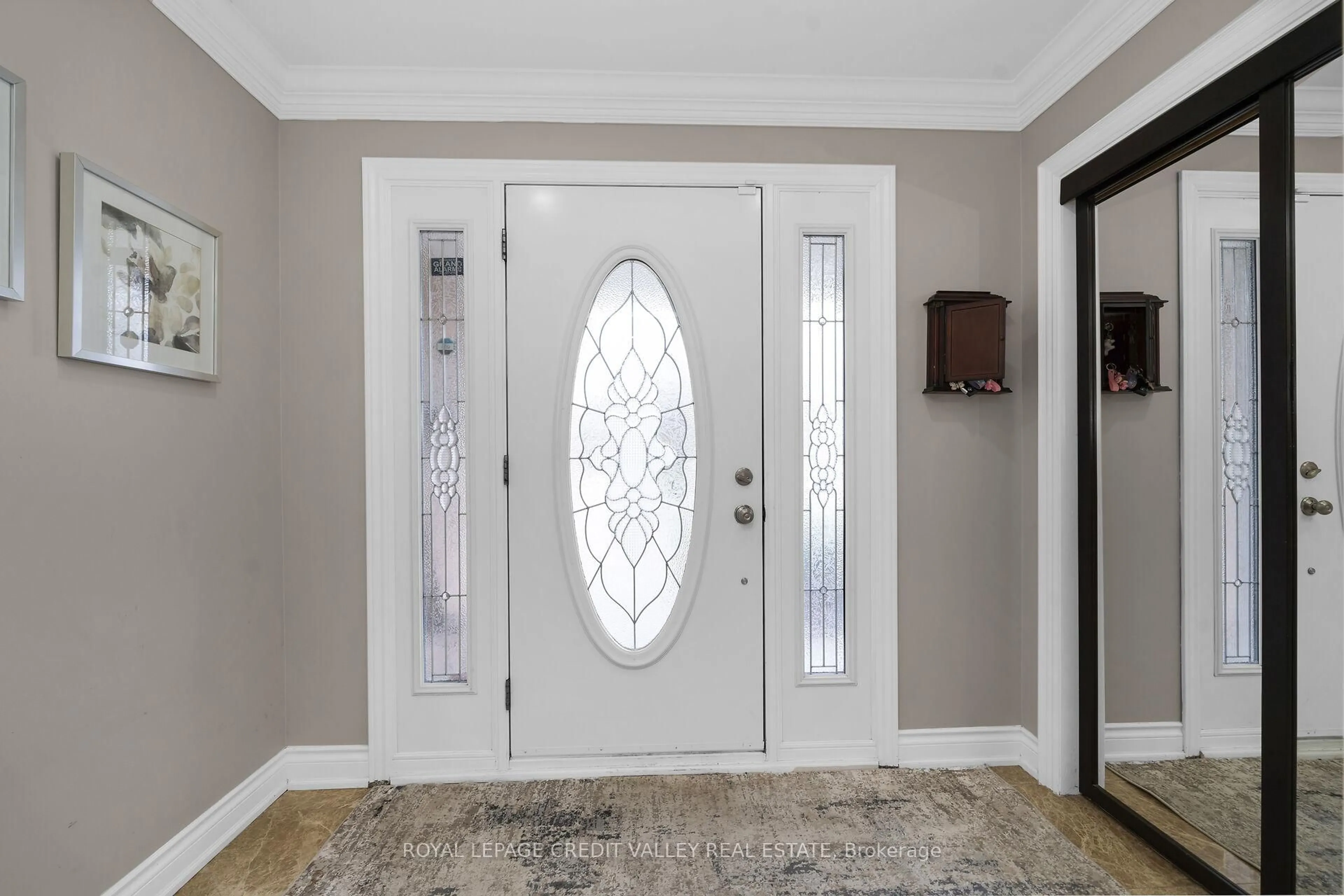 Indoor entryway for 49 Princeton Terr, Brampton Ontario L6S 3S4