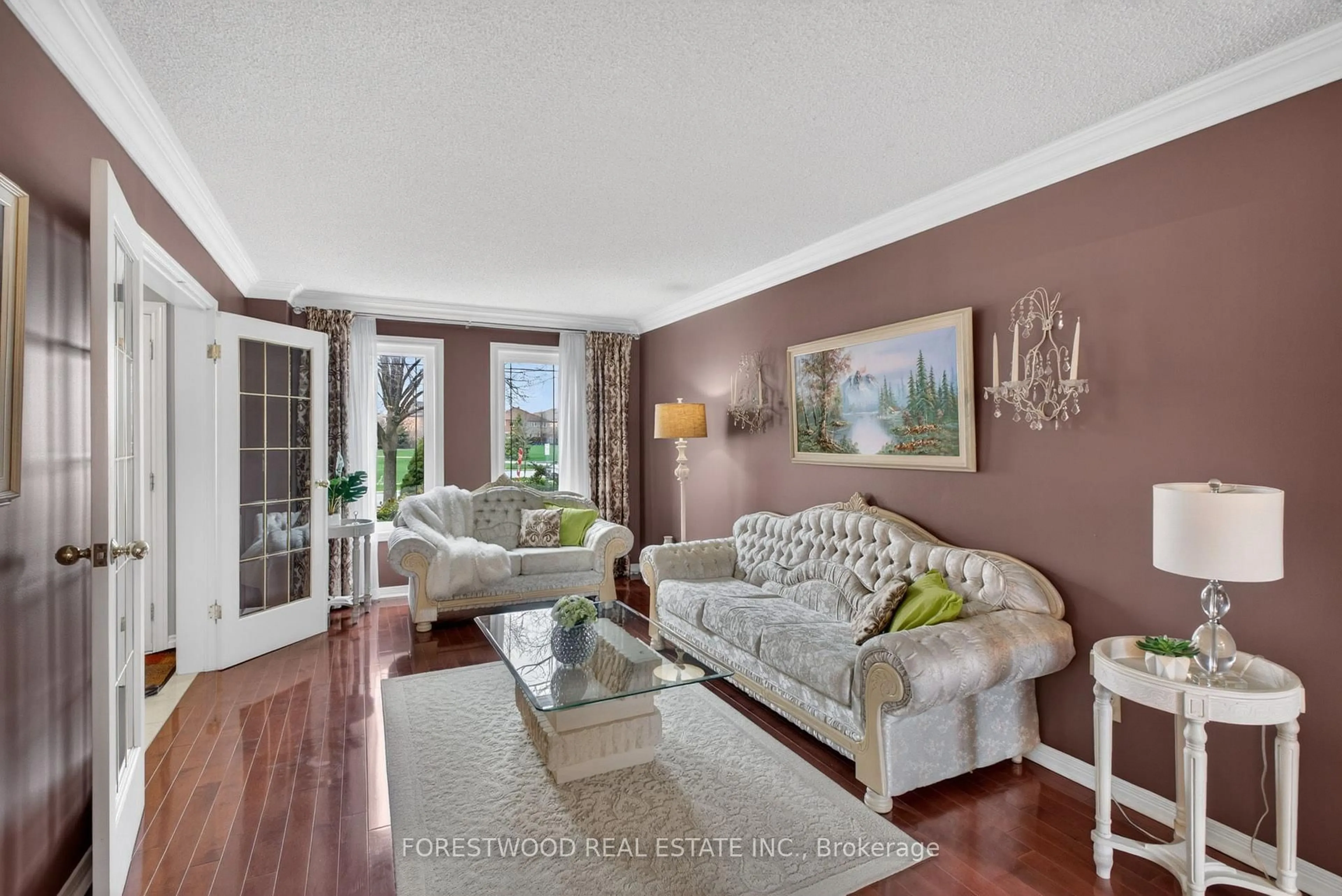 Living room with furniture, unknown for 566 Huntington Ridge Dr, Mississauga Ontario L5R 2X7