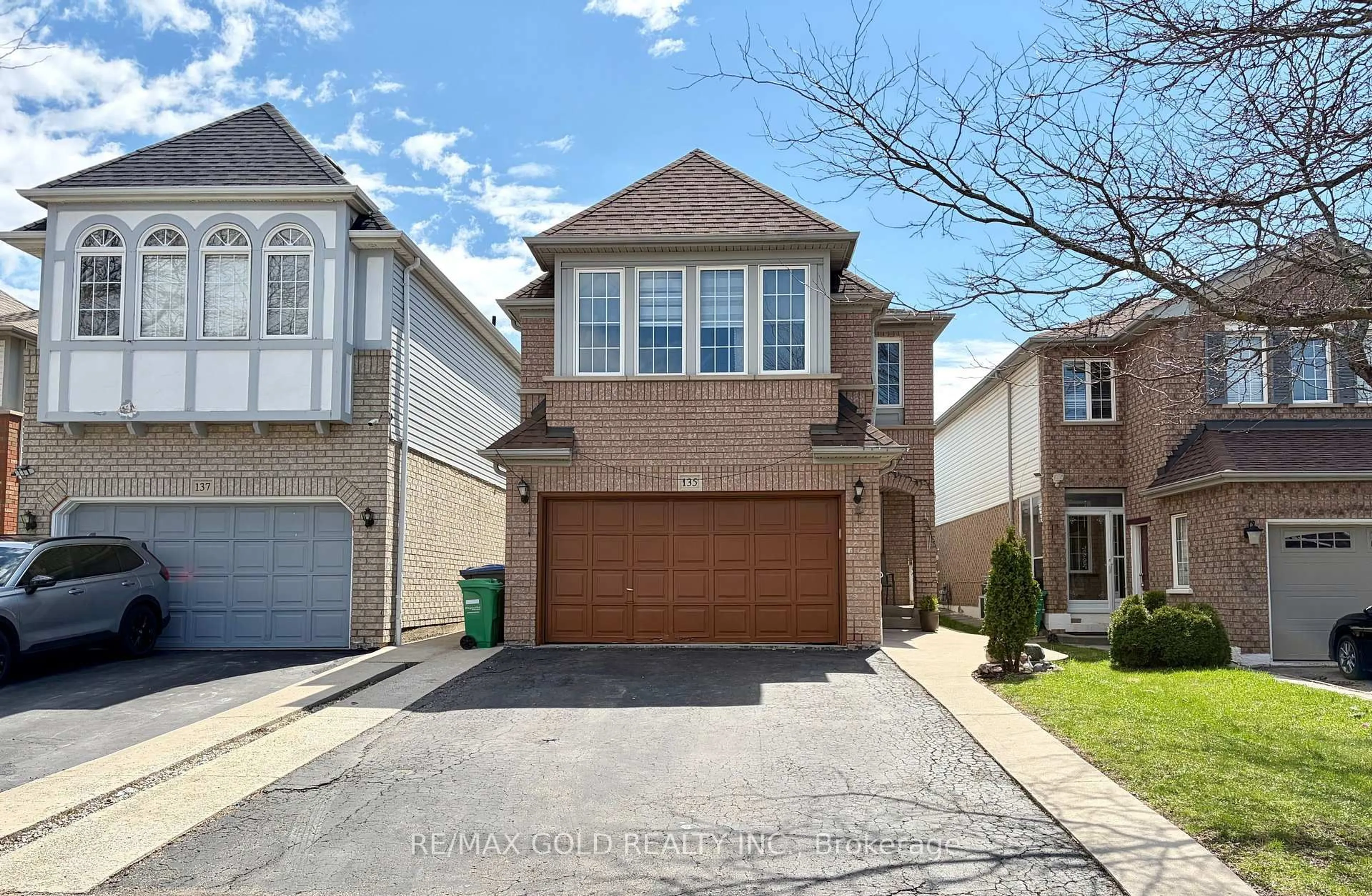 Home with brick exterior material, street for 135 Cordgrass Cres, Brampton Ontario L6R 1Z8