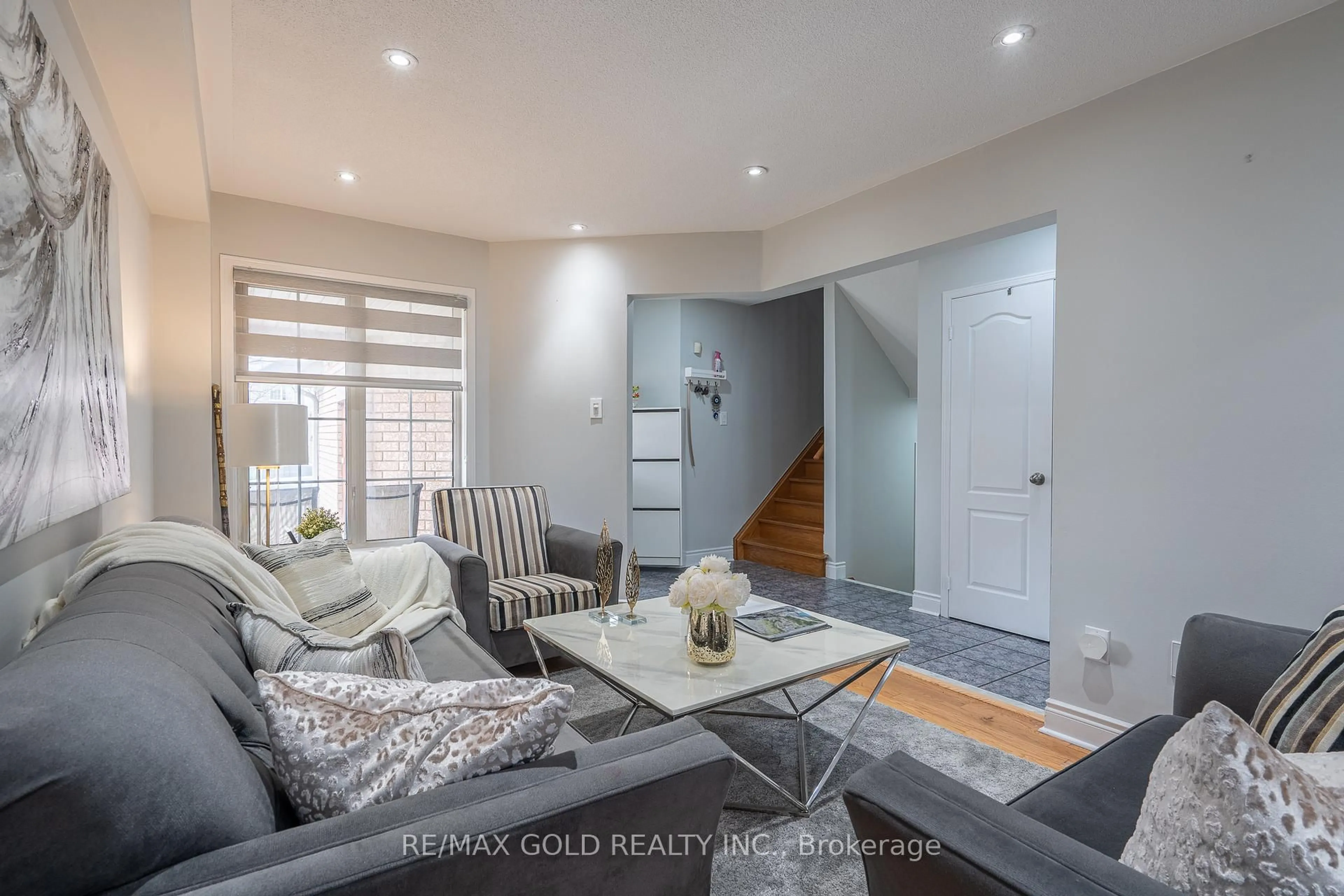 Living room with furniture, unknown for 135 Cordgrass Cres, Brampton Ontario L6R 1Z8