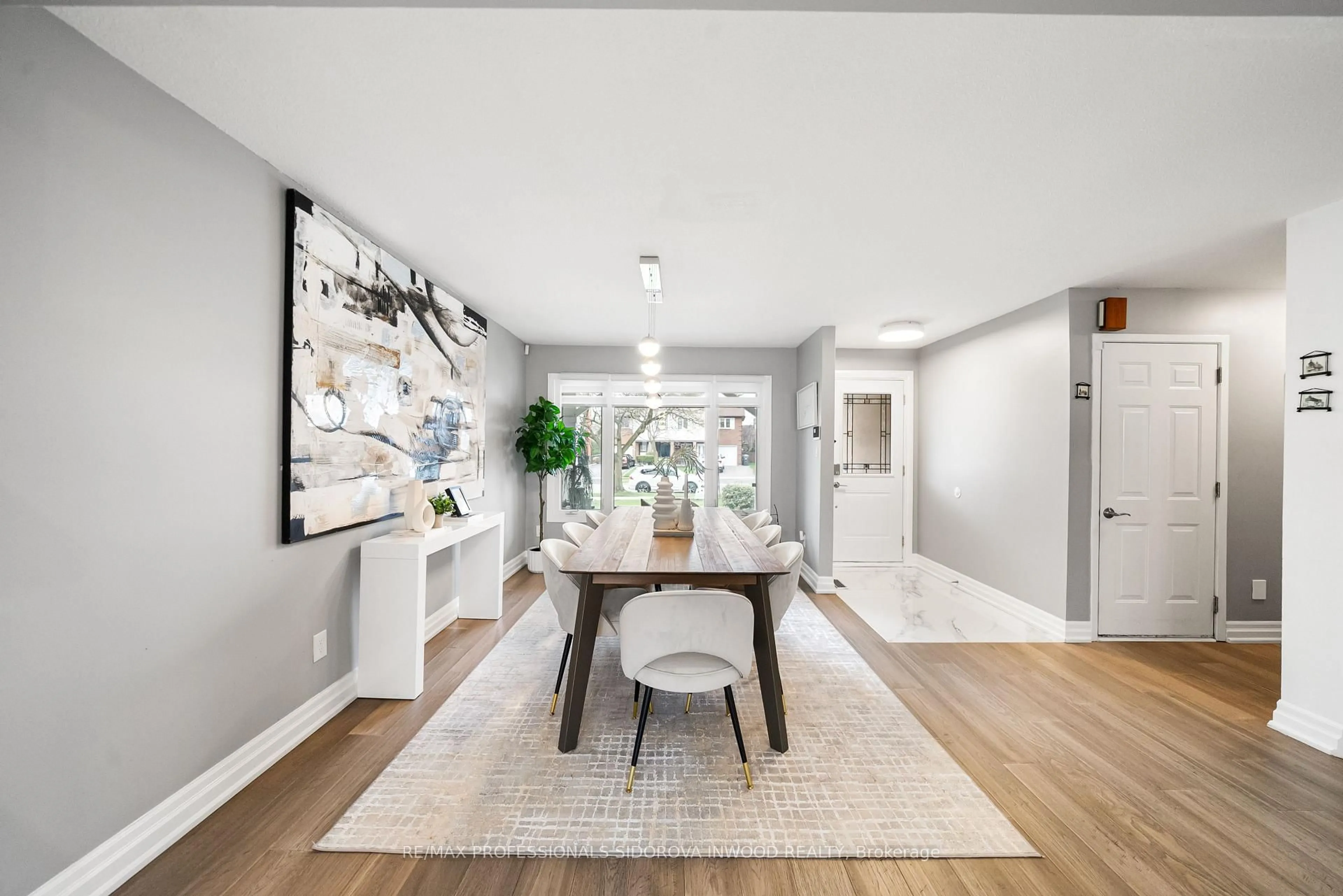 Dining room, unknown for 4143 Sunflower Dr, Mississauga Ontario L5L 2L4