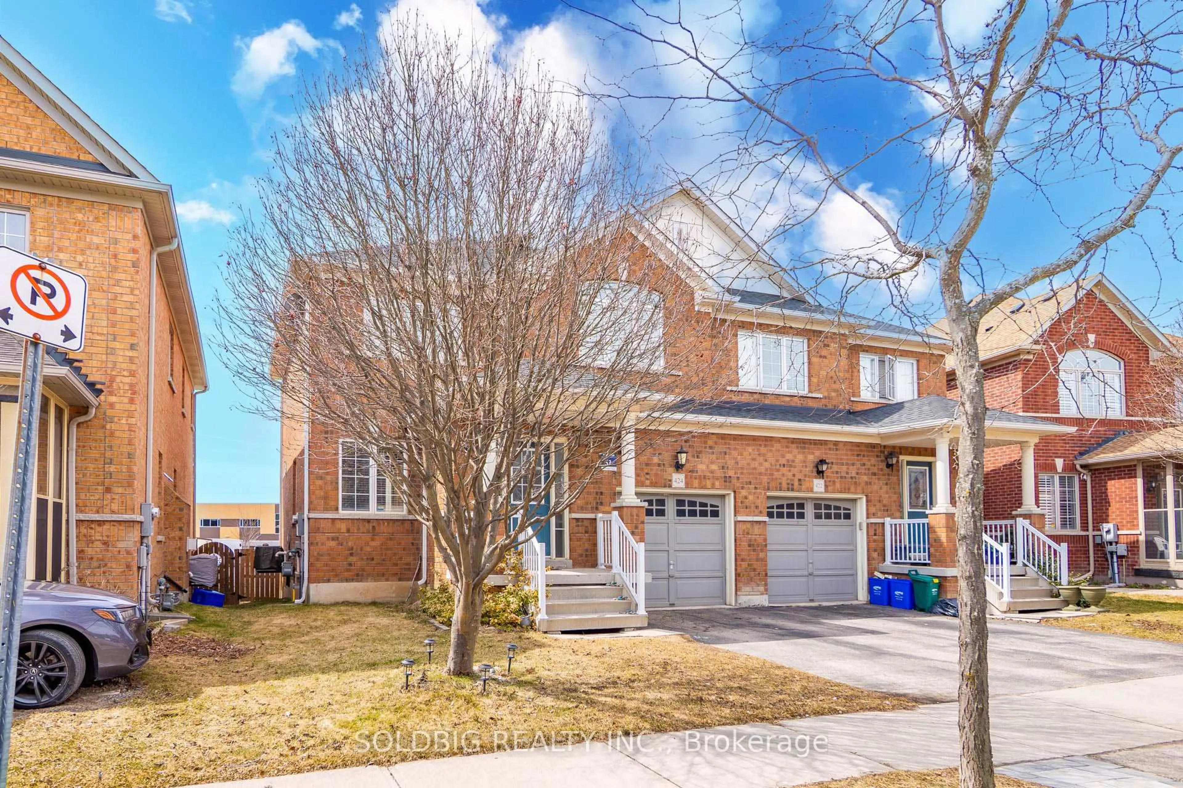 Home with brick exterior material, street for 424 Chandler Cres, Milton Ontario L9T 0S9