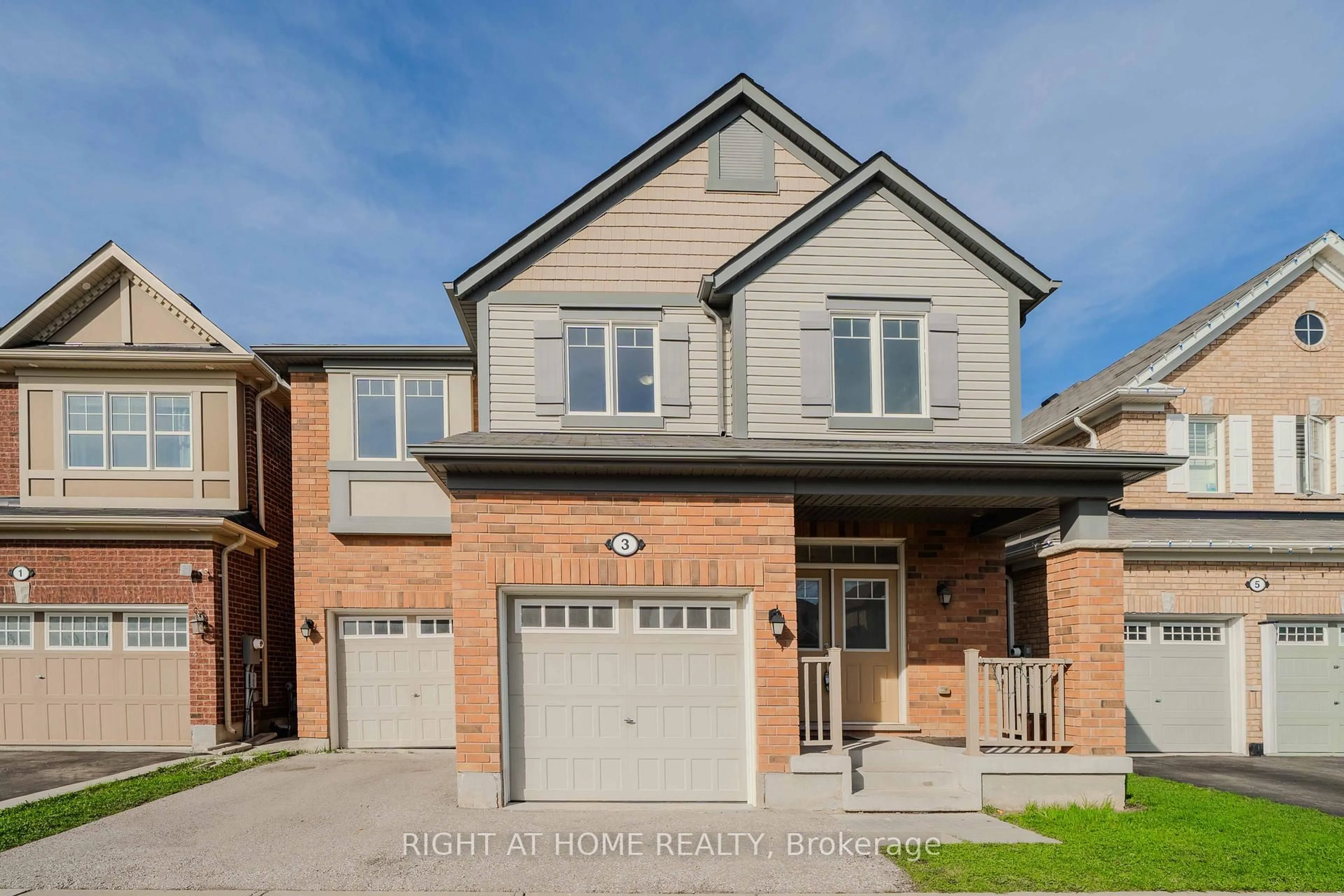 Home with brick exterior material, street for 3 Leadenhall Rd, Brampton Ontario L7A 0B2