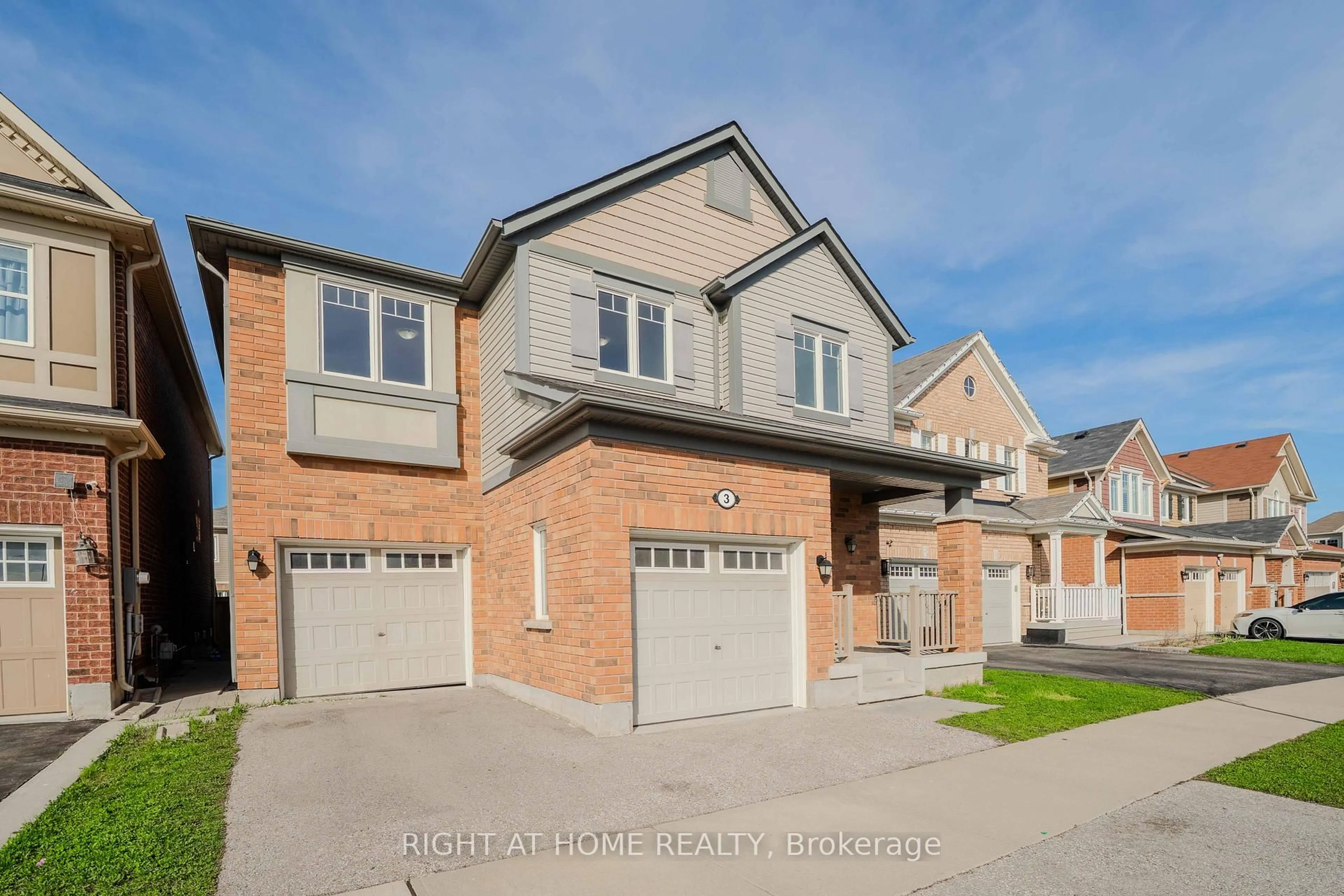 Home with brick exterior material, street for 3 Leadenhall Rd, Brampton Ontario L7A 0B2
