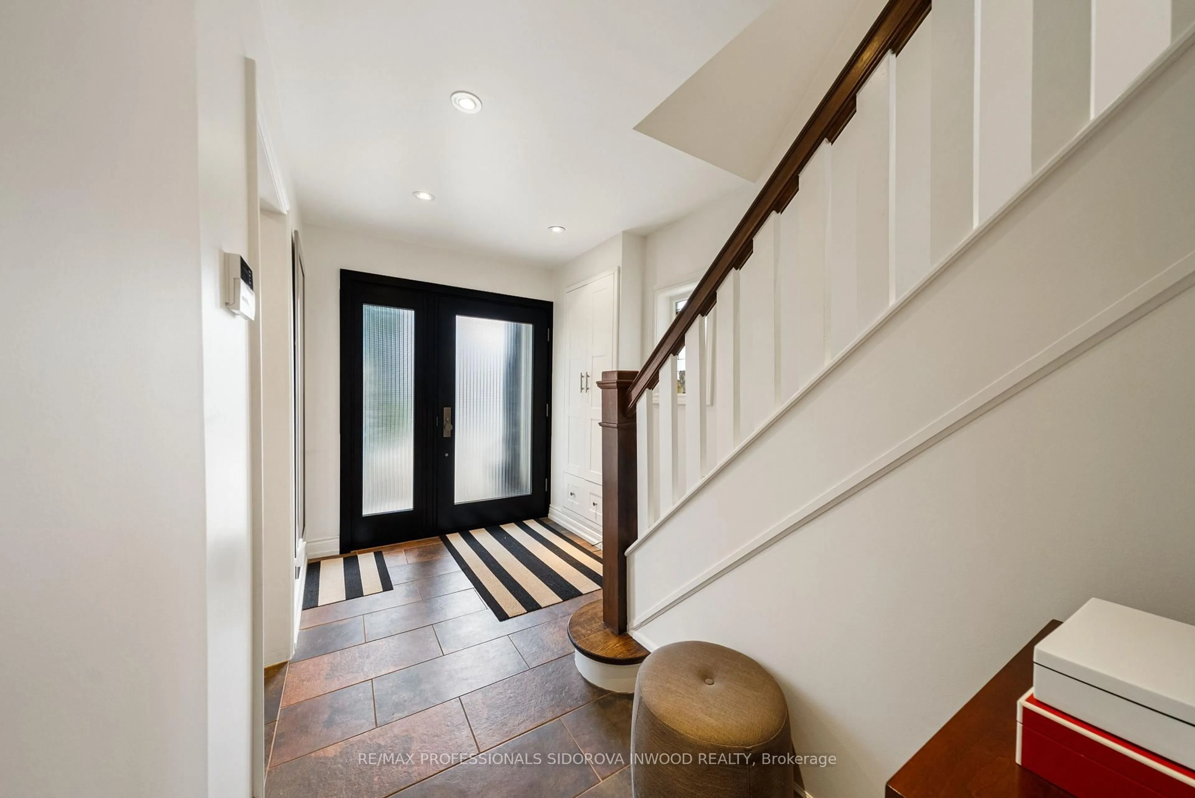 Indoor foyer for 82 Mayfield Ave, Toronto Ontario M6S 1K8