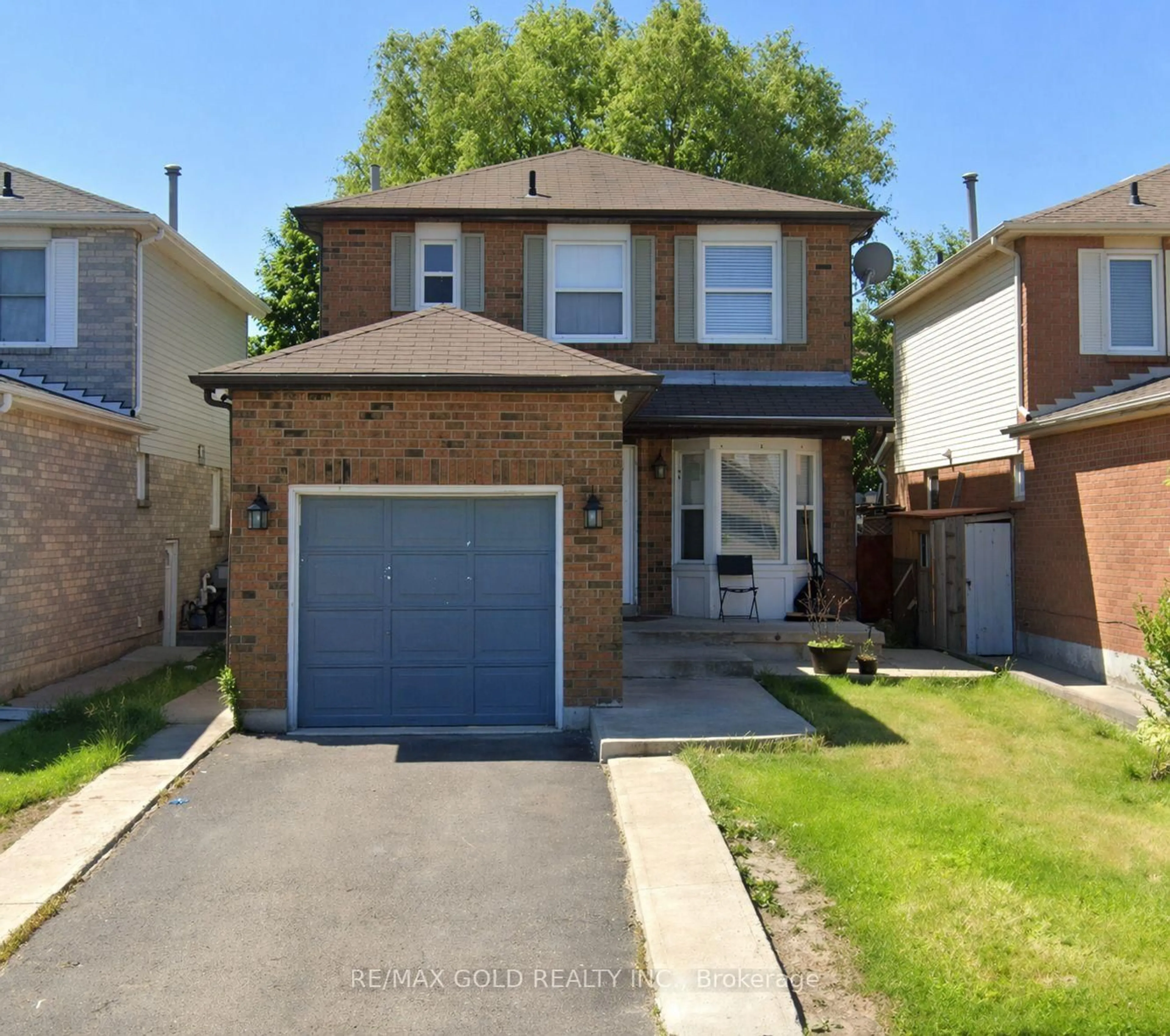Home with brick exterior material, street for 5 Ravenswood Dr, Brampton Ontario L6Y 3Y5