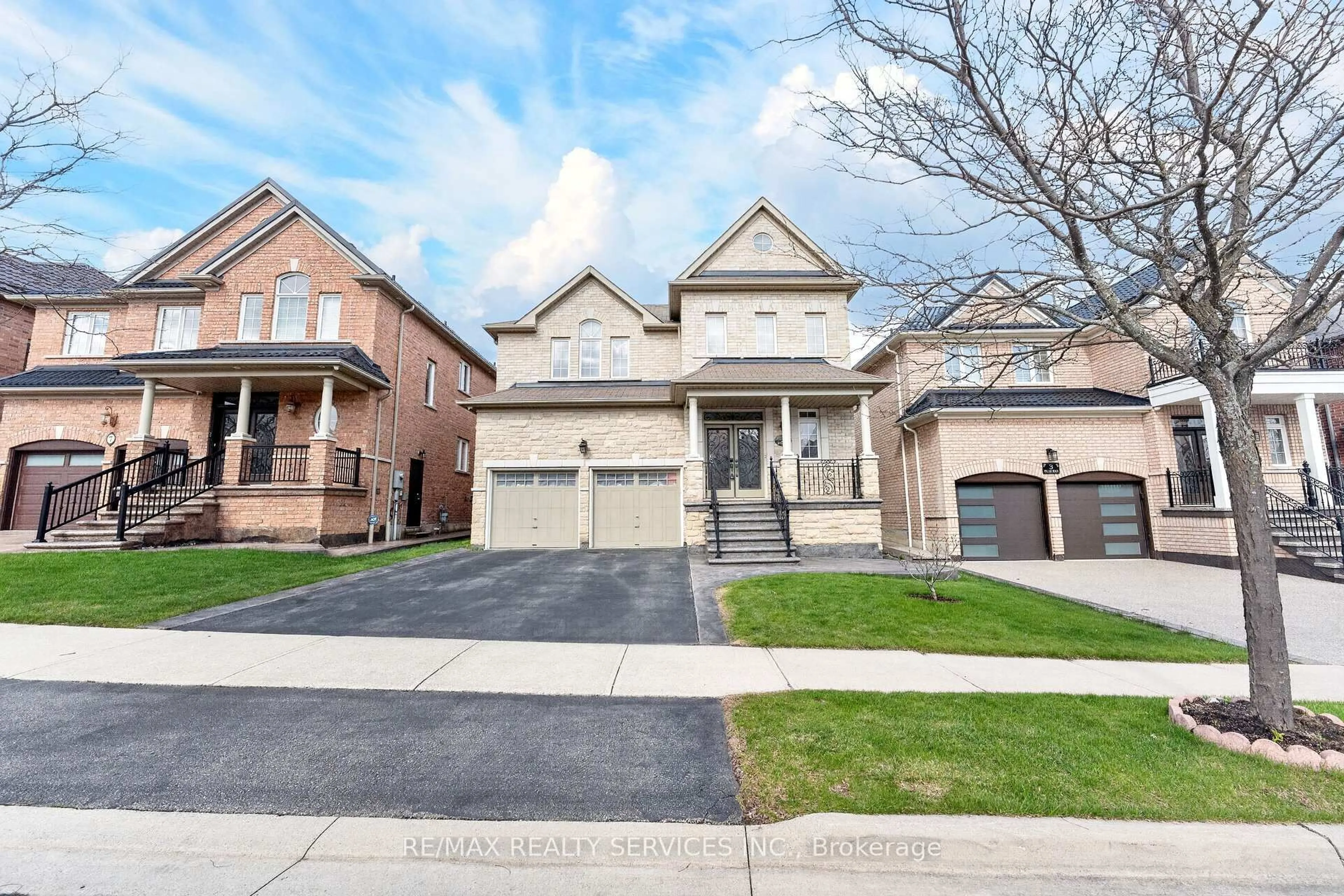 Home with brick exterior material, street for 5 Pillar Rd, Brampton Ontario L6Y 0N9