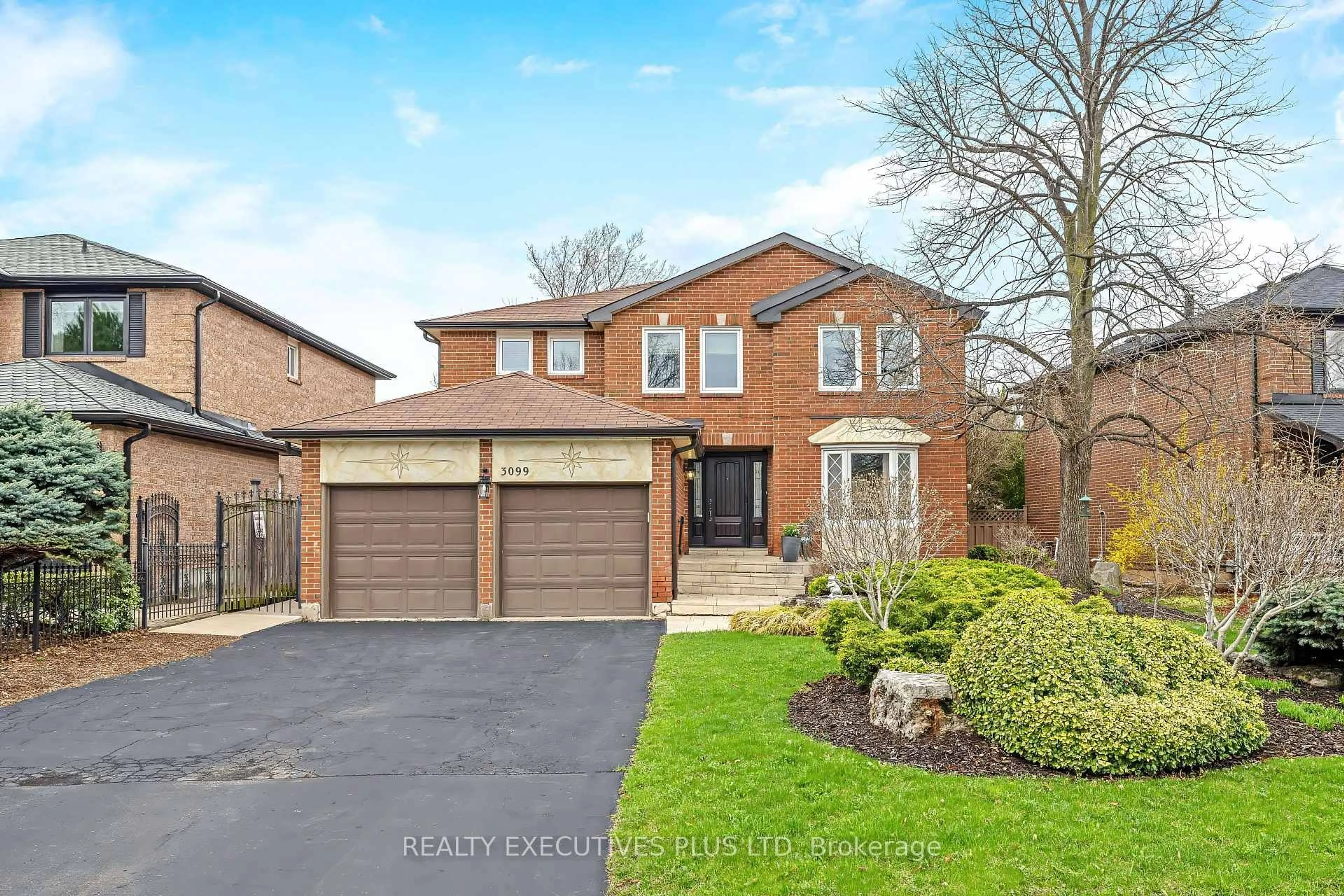 Home with brick exterior material, street for 3099 Hickling Crt, Mississauga Ontario L5N 4X9